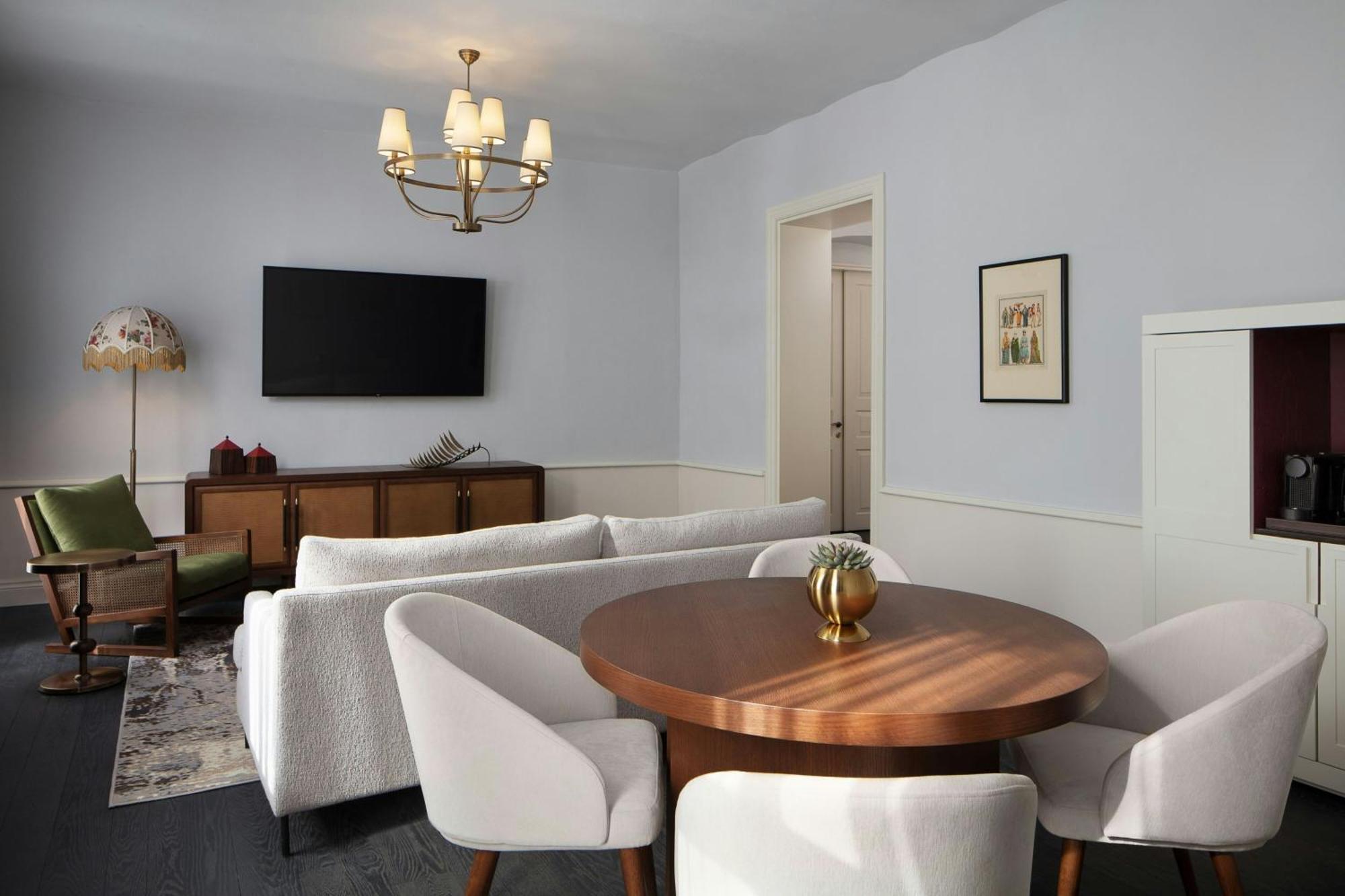 Adahan Decamondo Pera, Autograph Collection 5* Istanbul