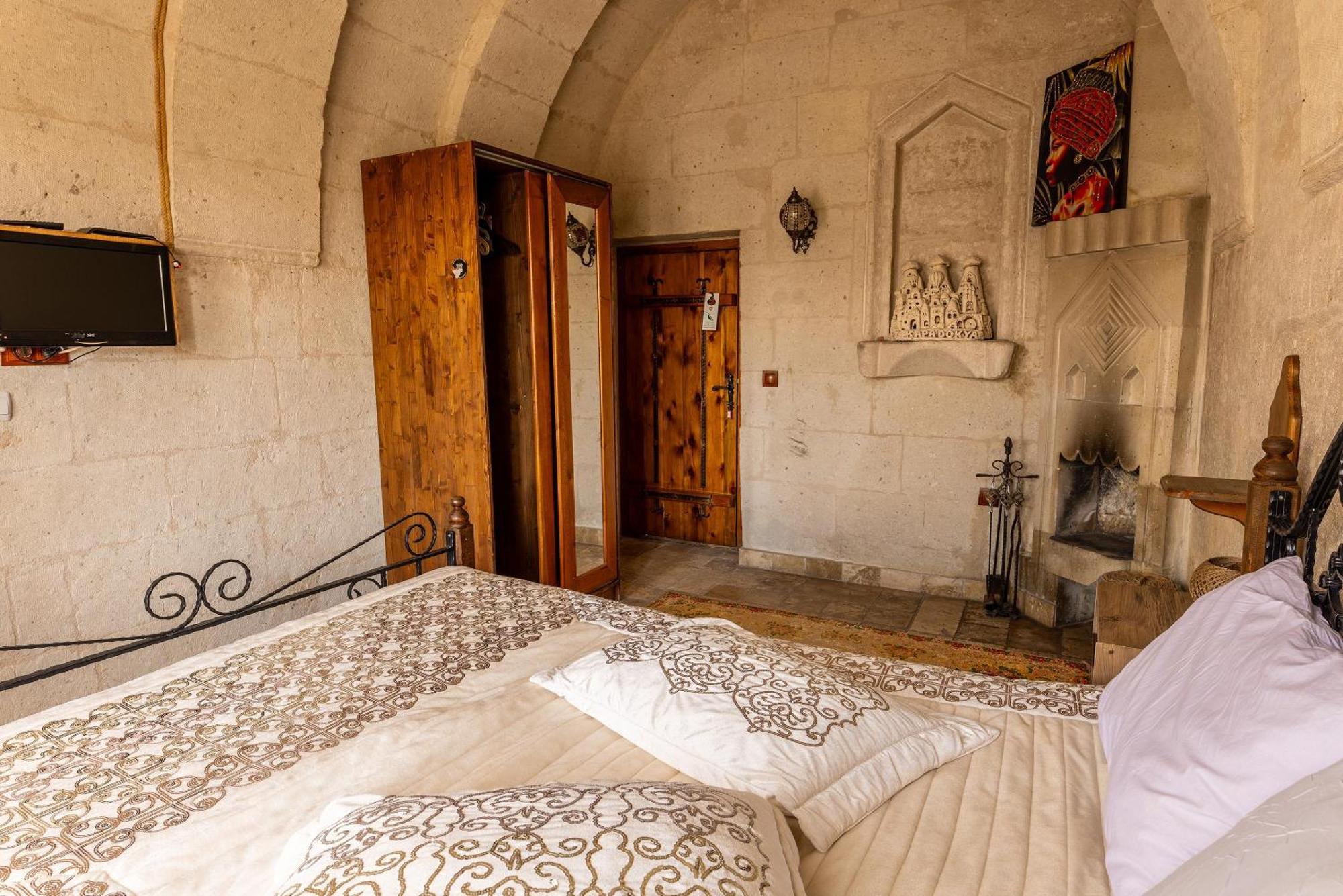 Castlee Cave Cappadocia