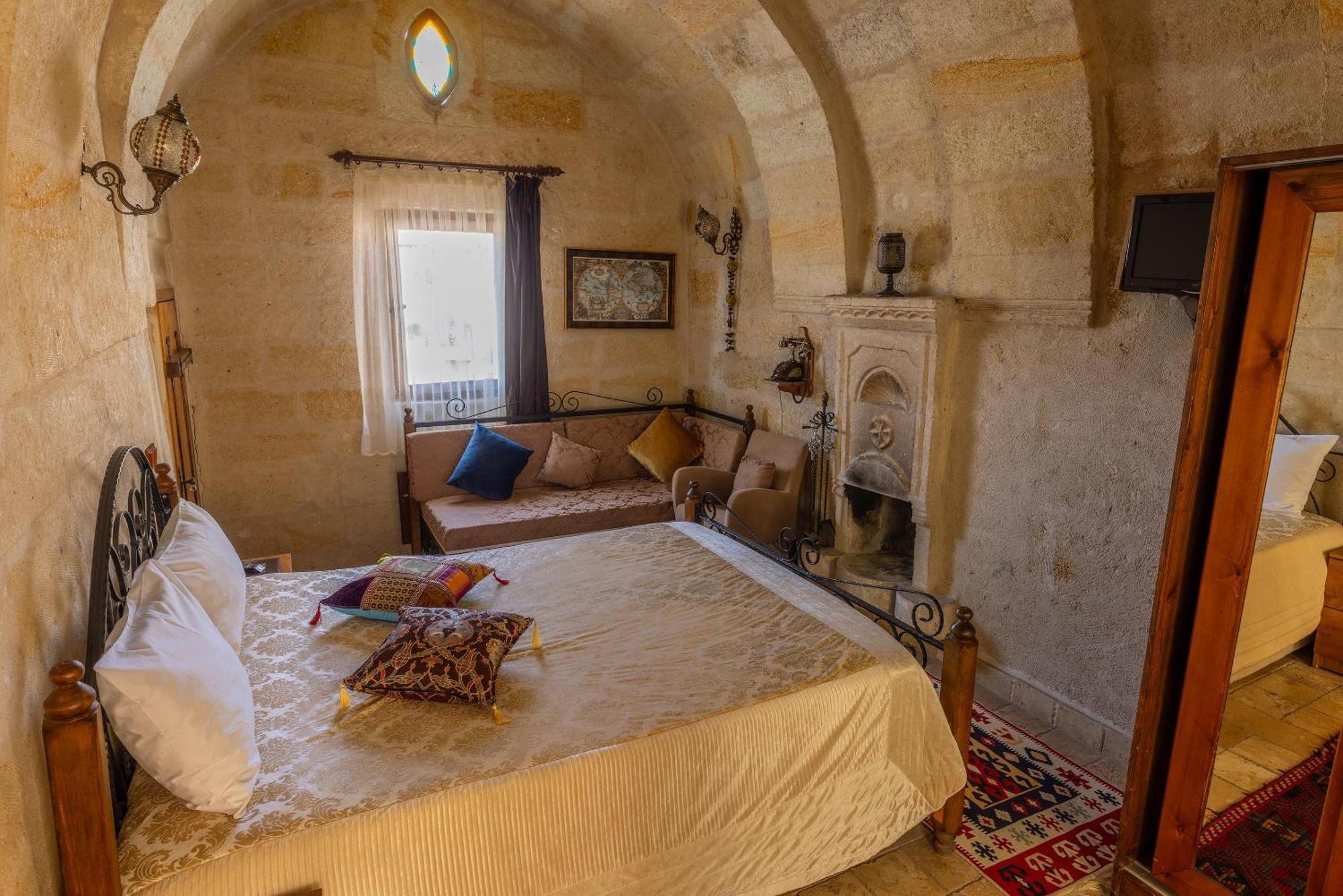 Castlee Cave Cappadocia Nevsehir