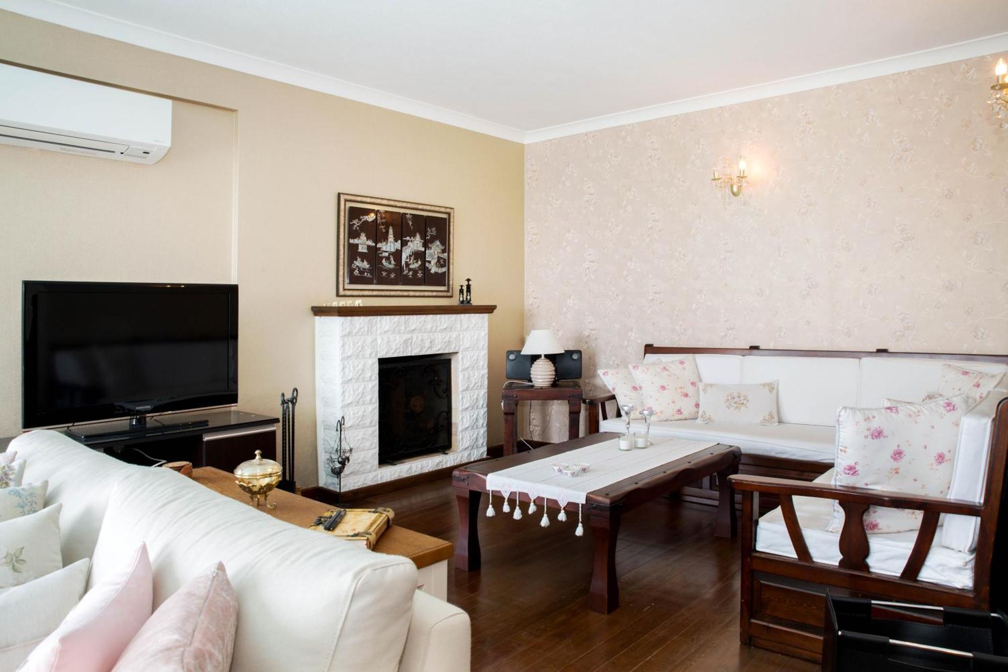 Villa Rana By Important Group Travel