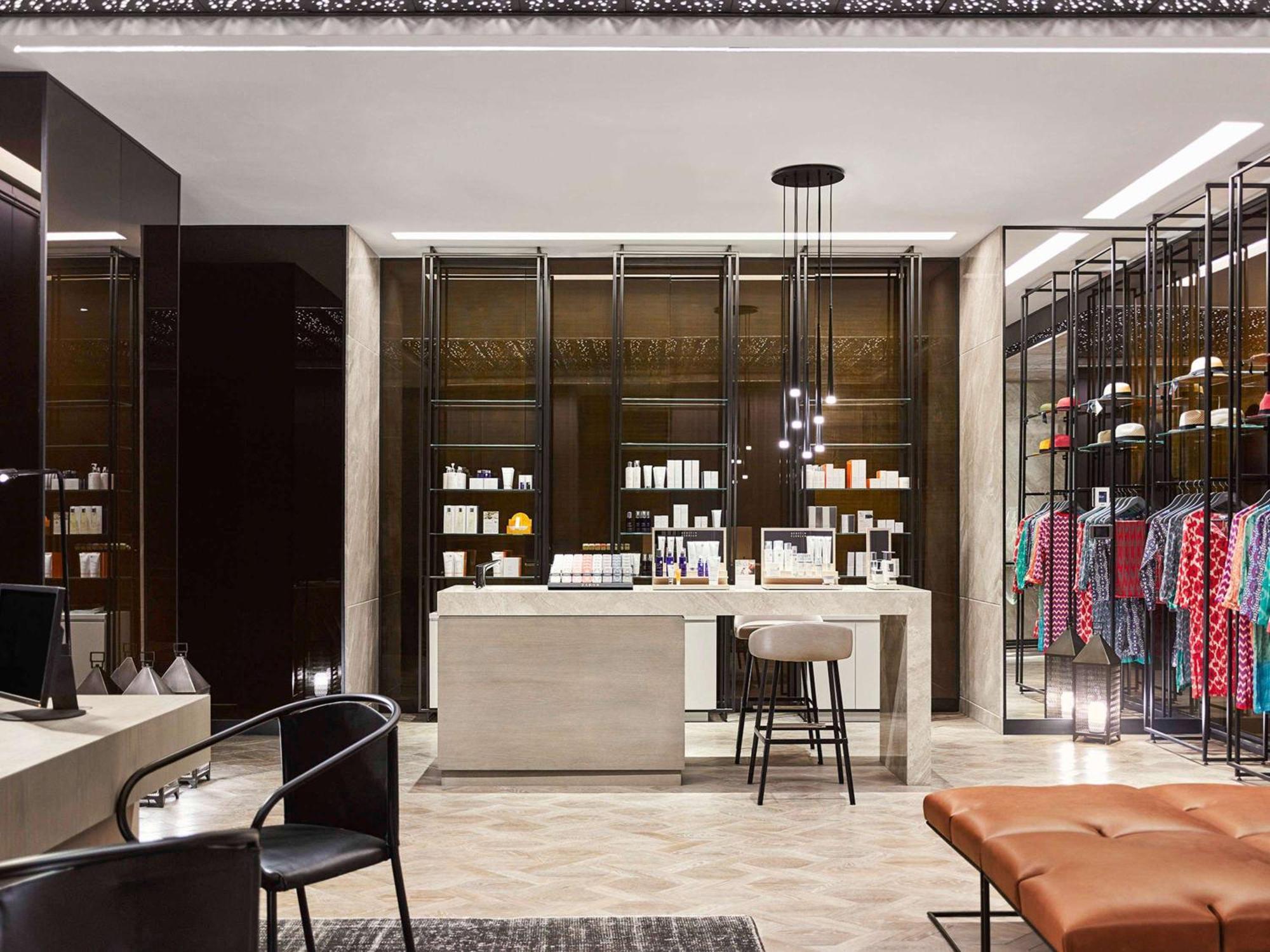 Hotel Fairmont Quasar 5*