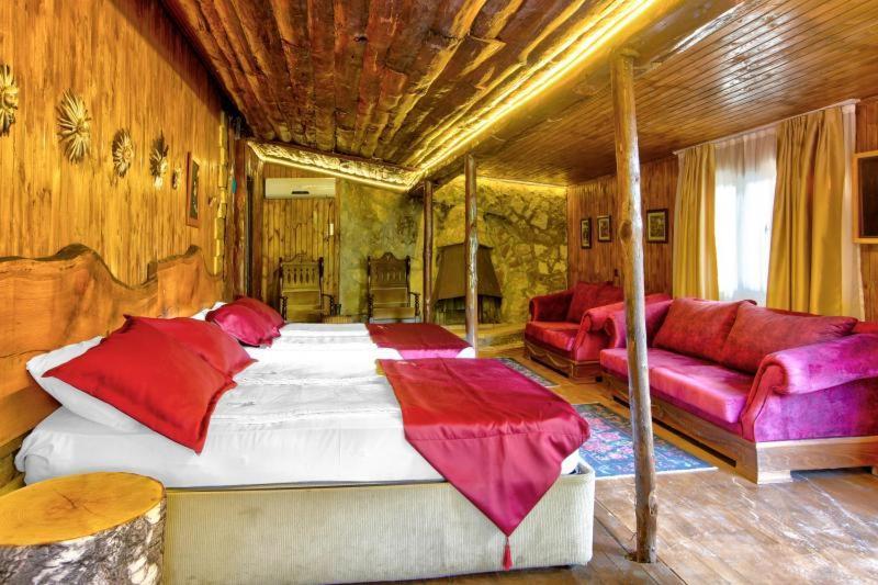 Paradise 3*