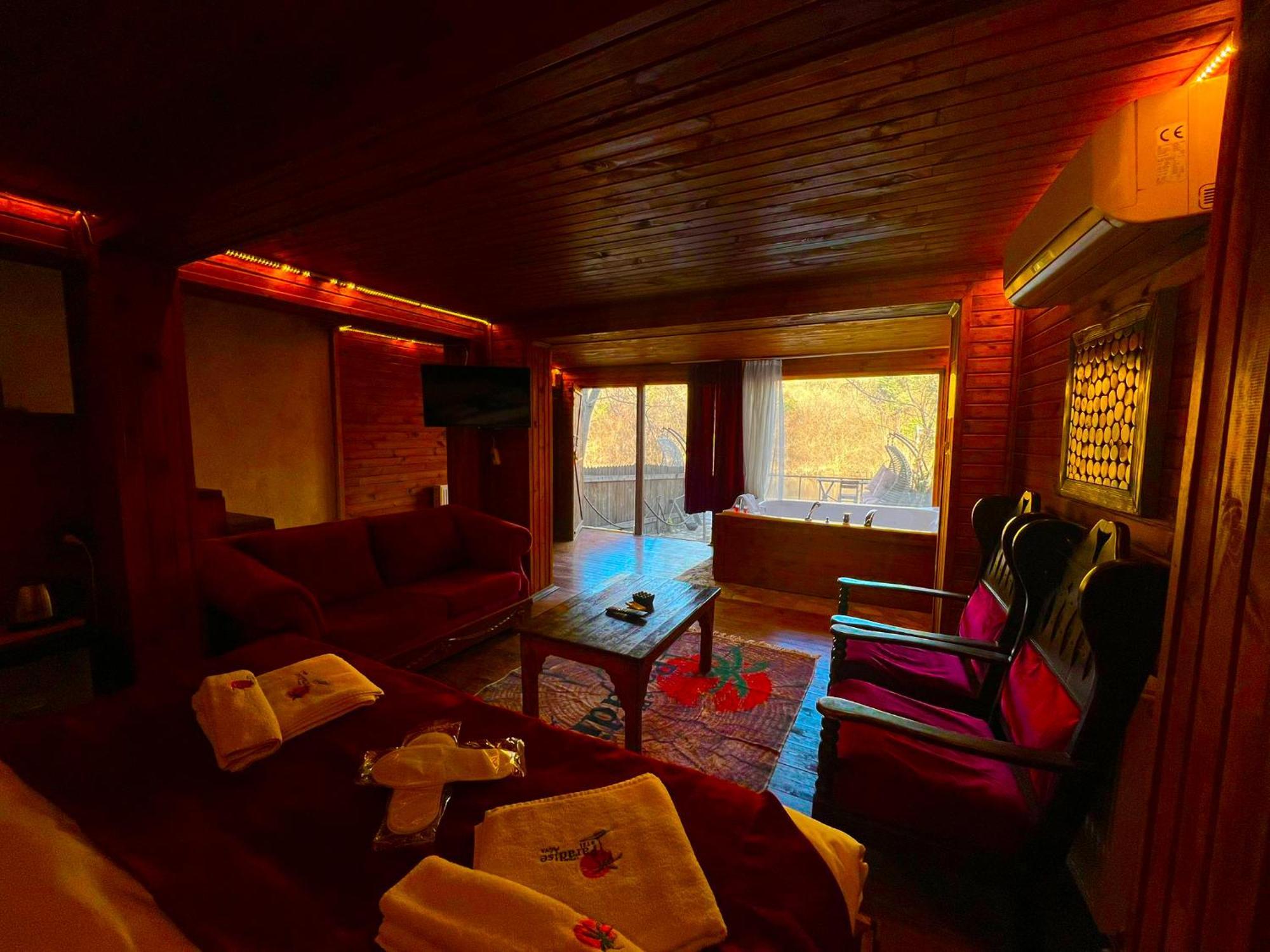 Paradise Hotel