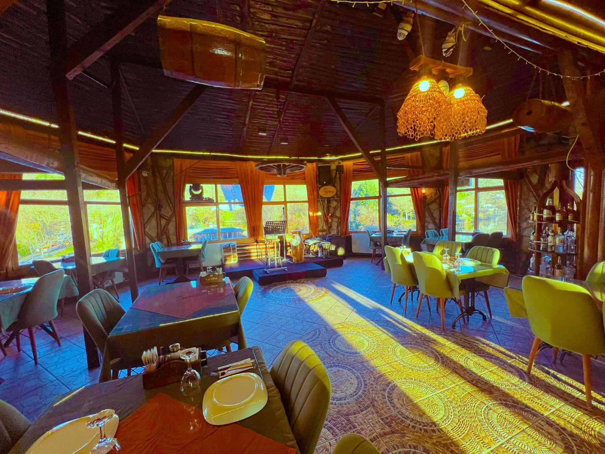 Paradise Hotel 3*