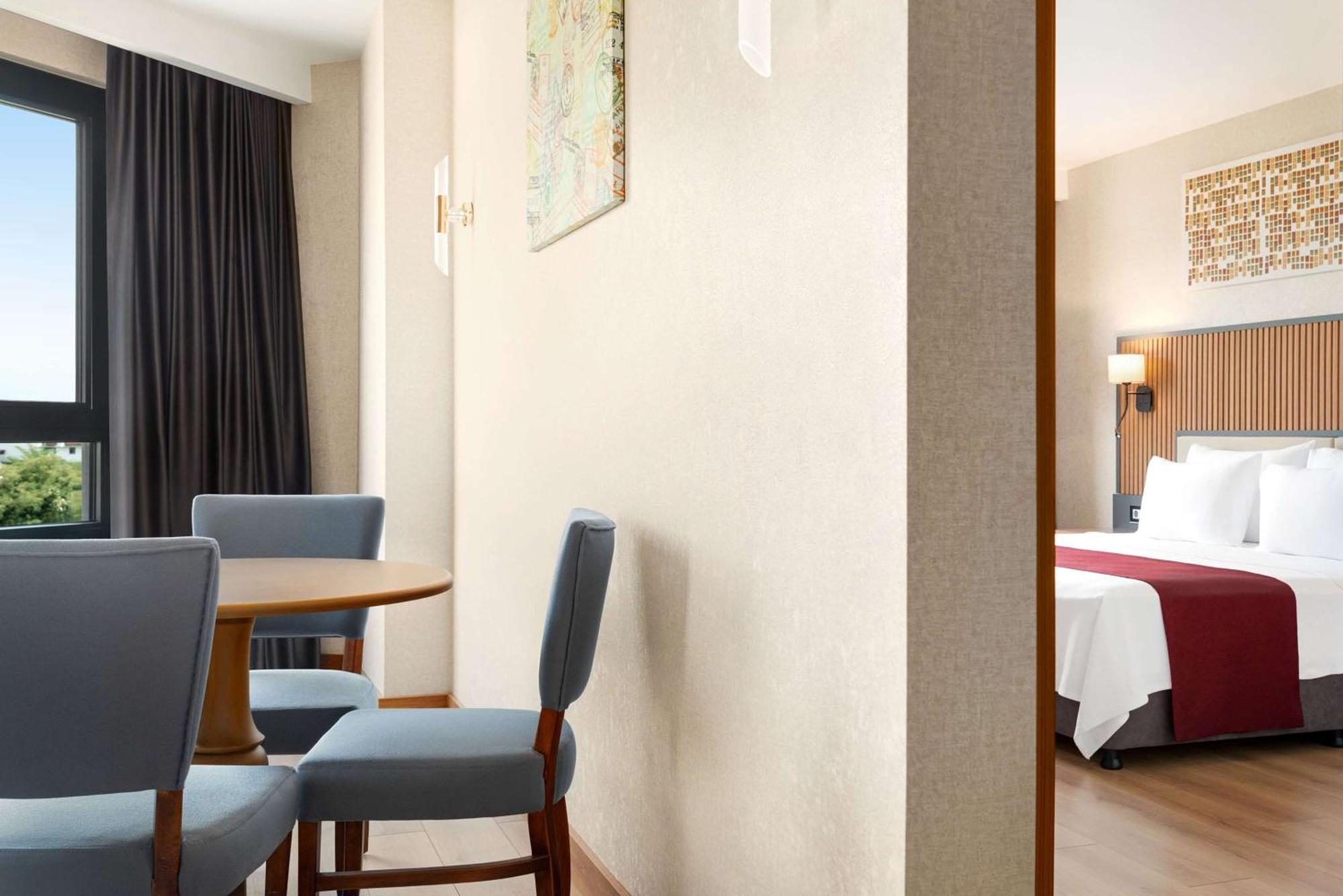 Ramada Plaza By Wyndham Hotel