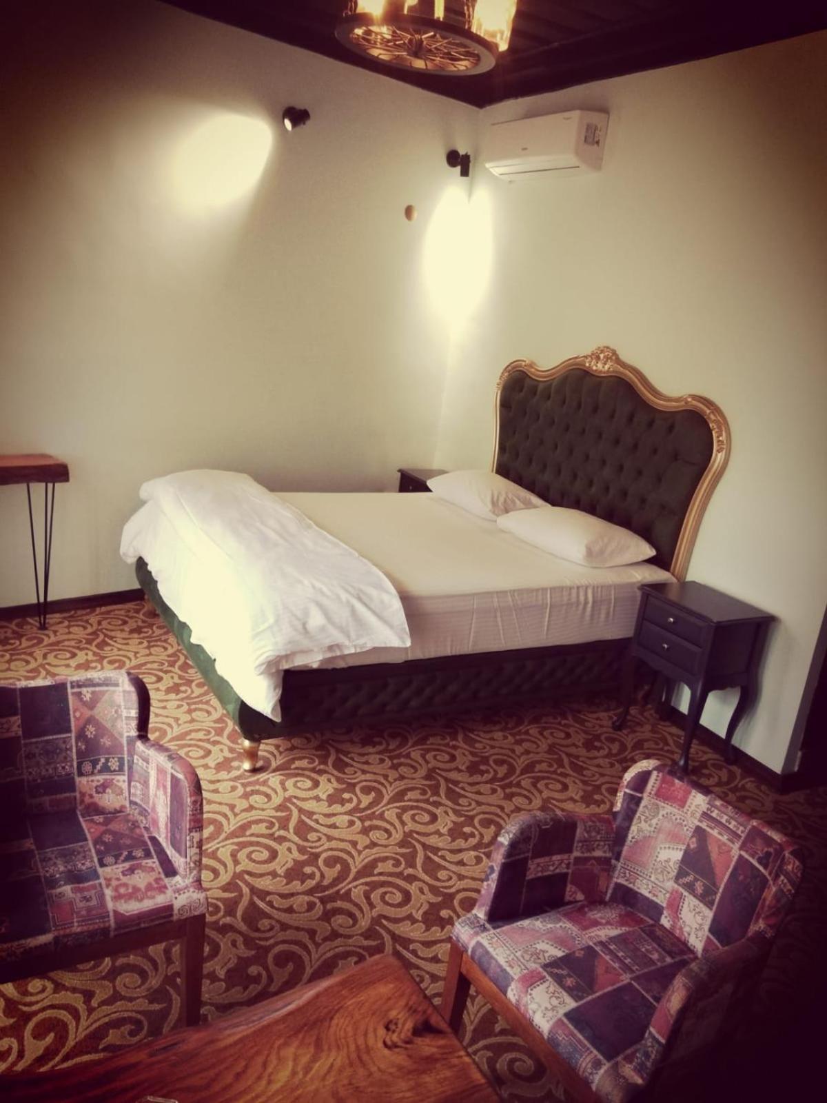 Hotel Kayibeyi & Restaurant