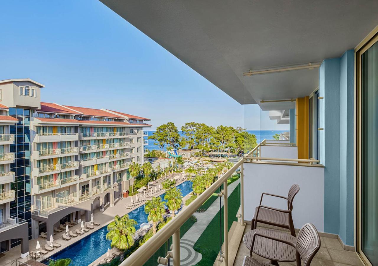 Akra Hotel 5*