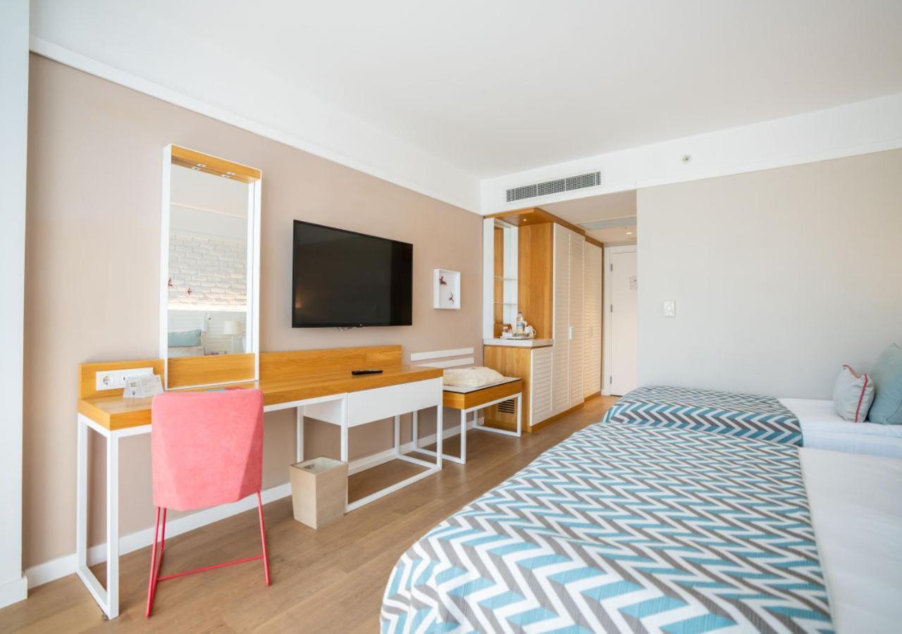 Hotel Akra
