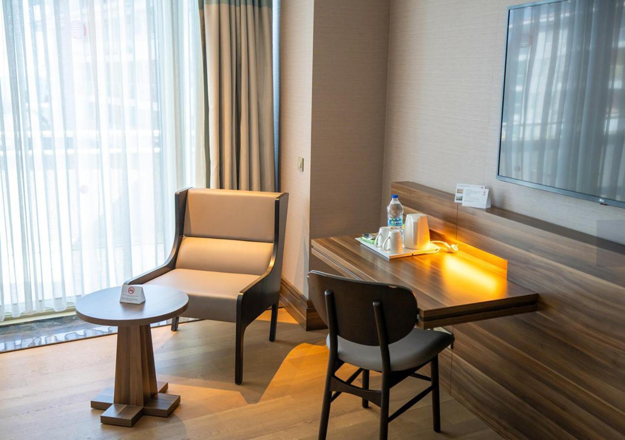 Akra Hotel 5*