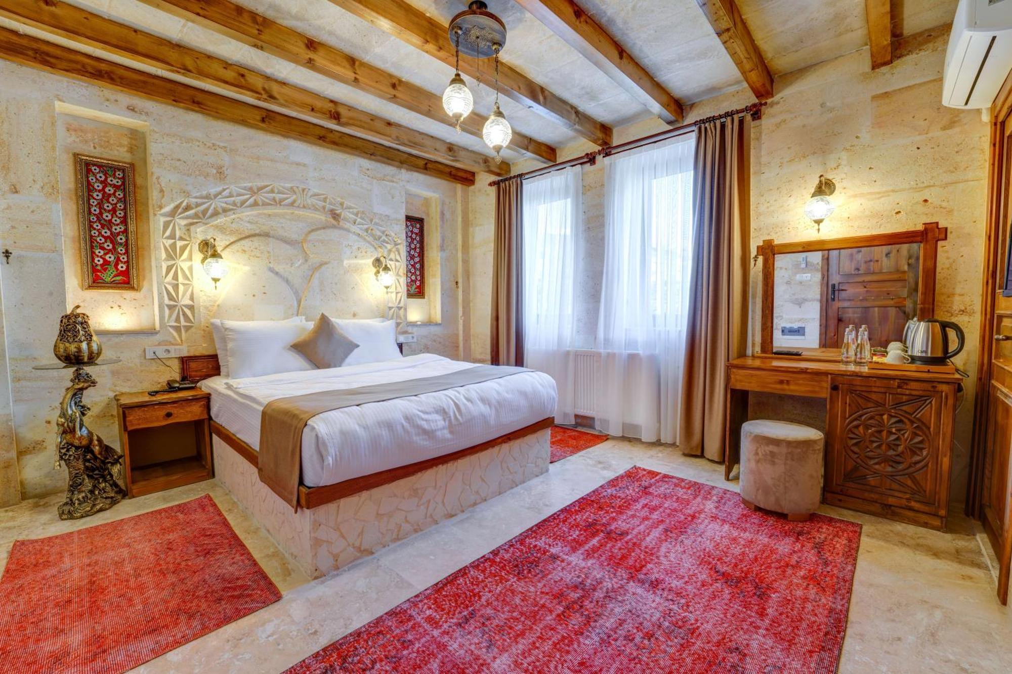 Enjoy Stone Hotel *