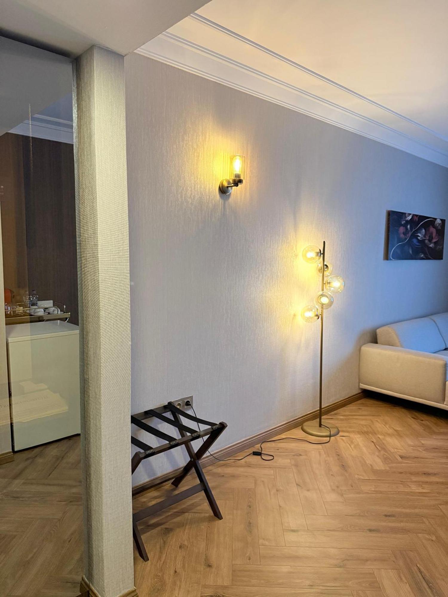 Hotel The Yali 3*