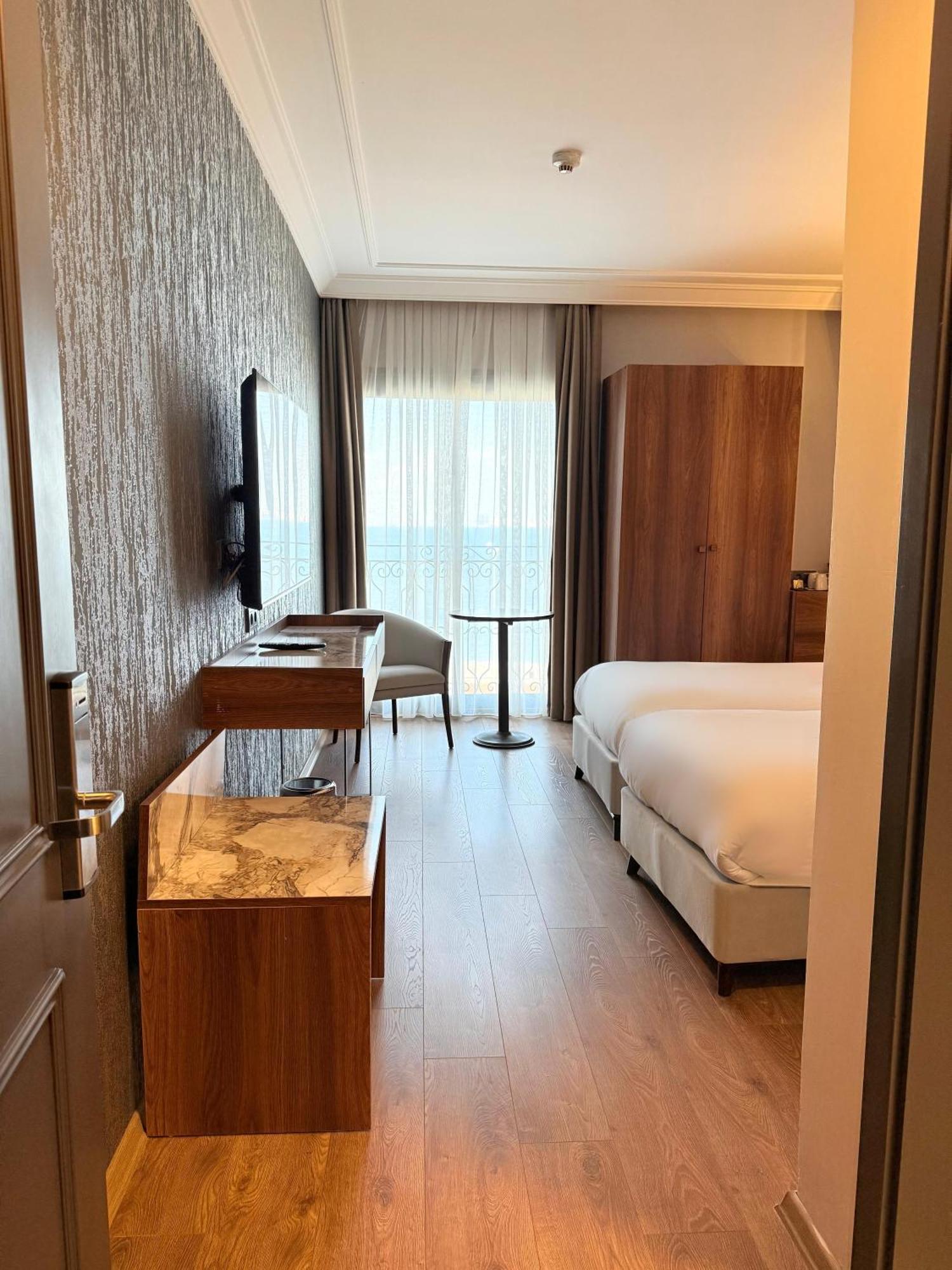 The Yali Hotel 3*