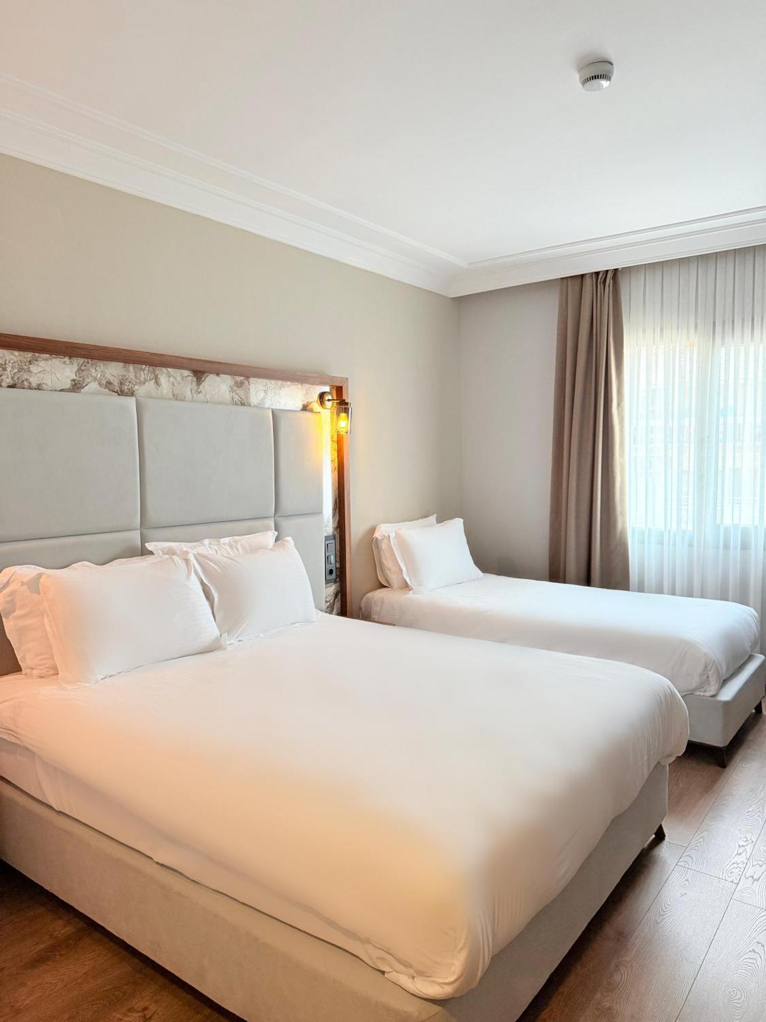Hotel The Yali 3*
