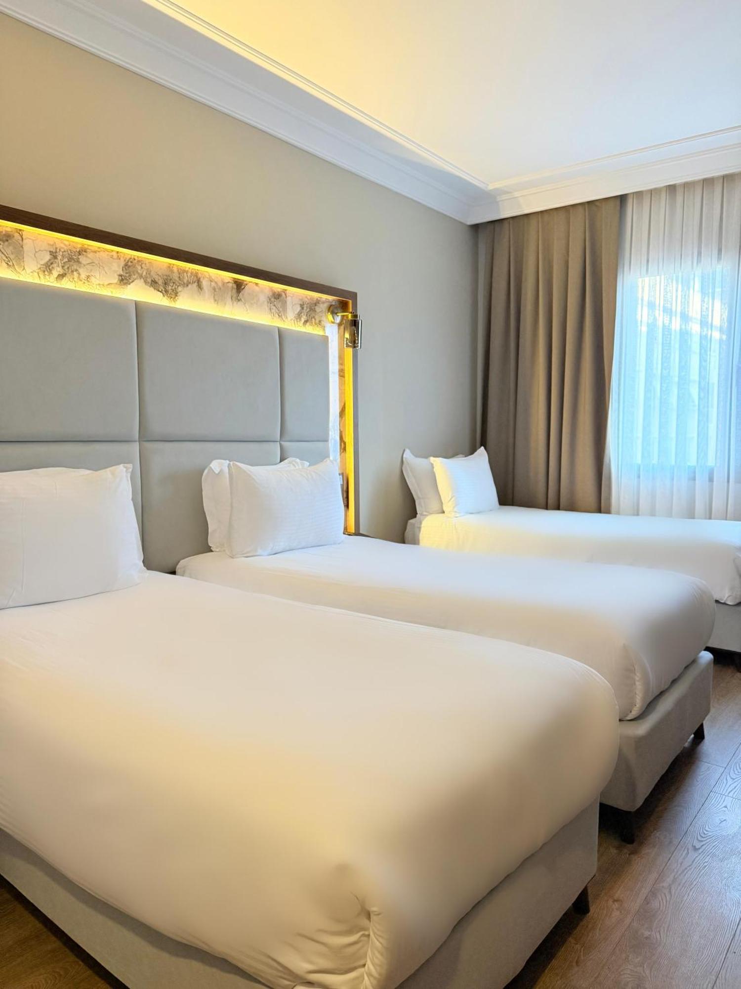 Hotel The Yali
