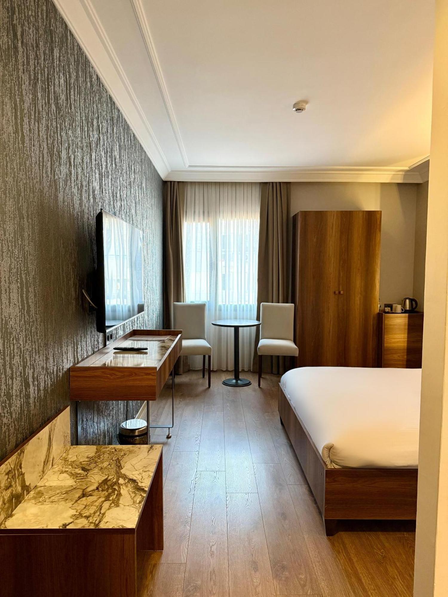 The Yali Hotel 3*