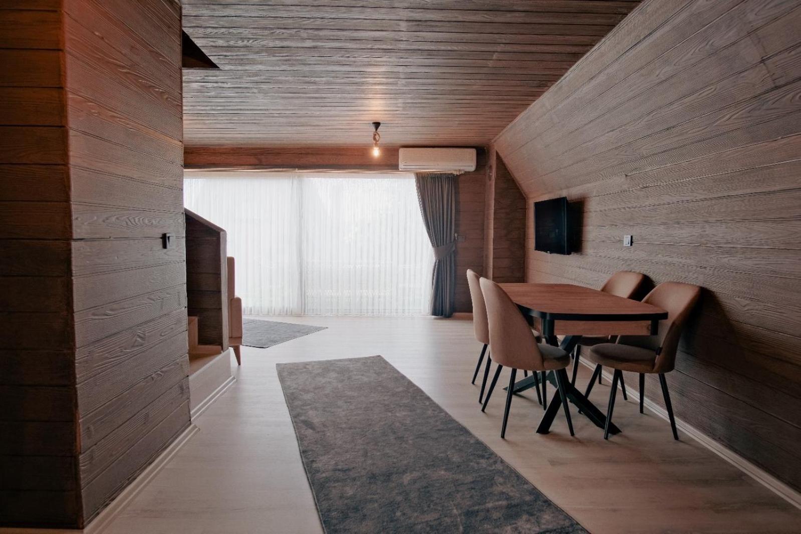 Ganita Travel Hotel