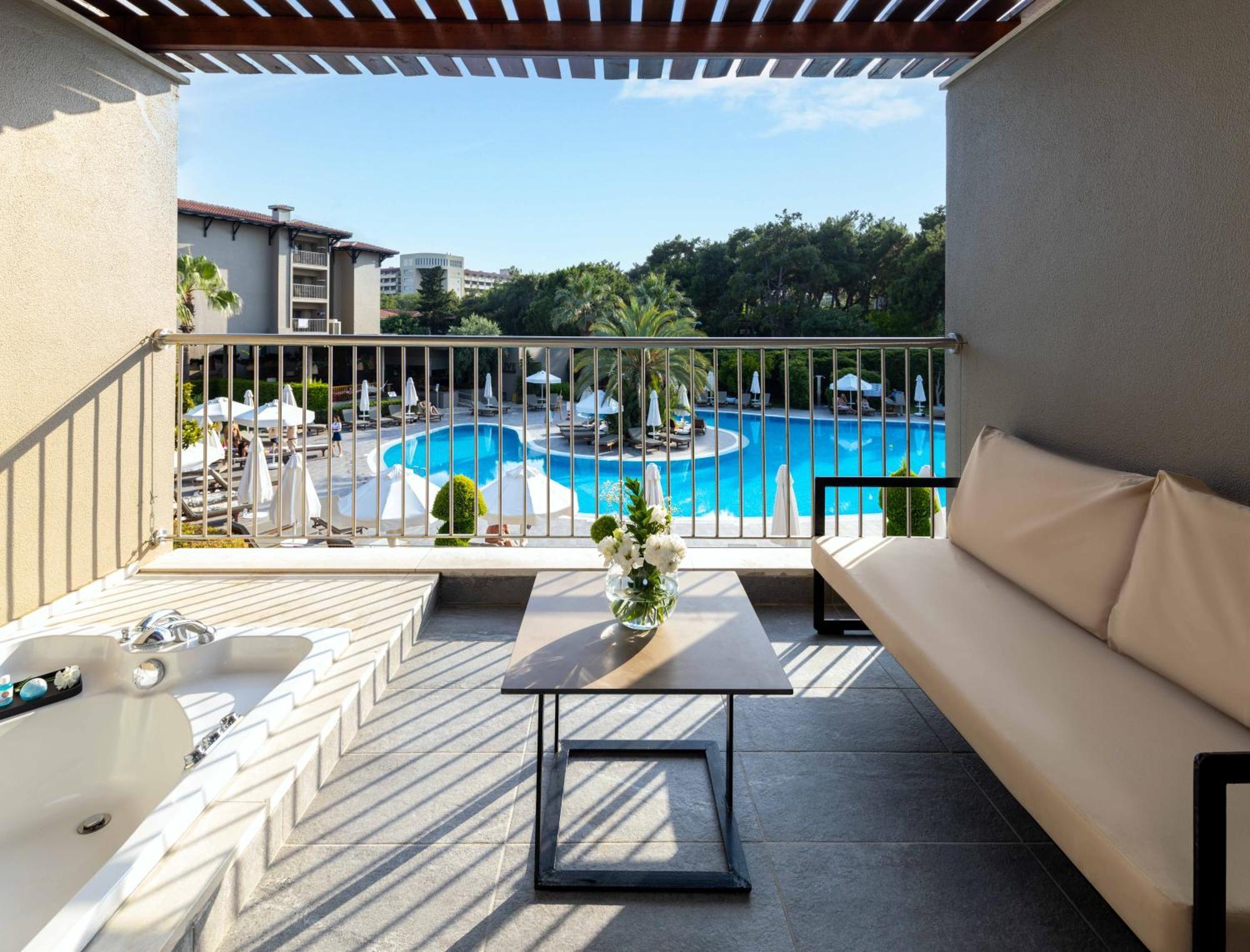 Barut Hemera Side