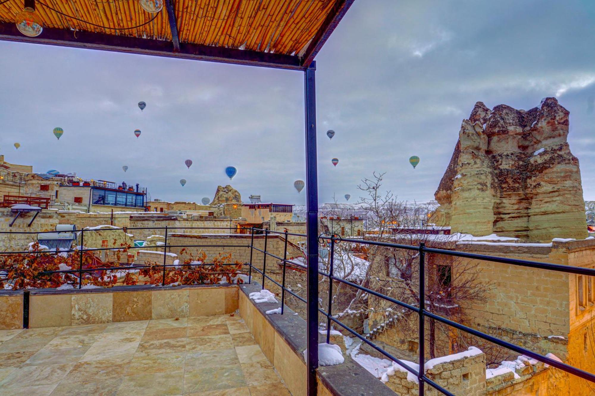Hotel Matiana View Cave