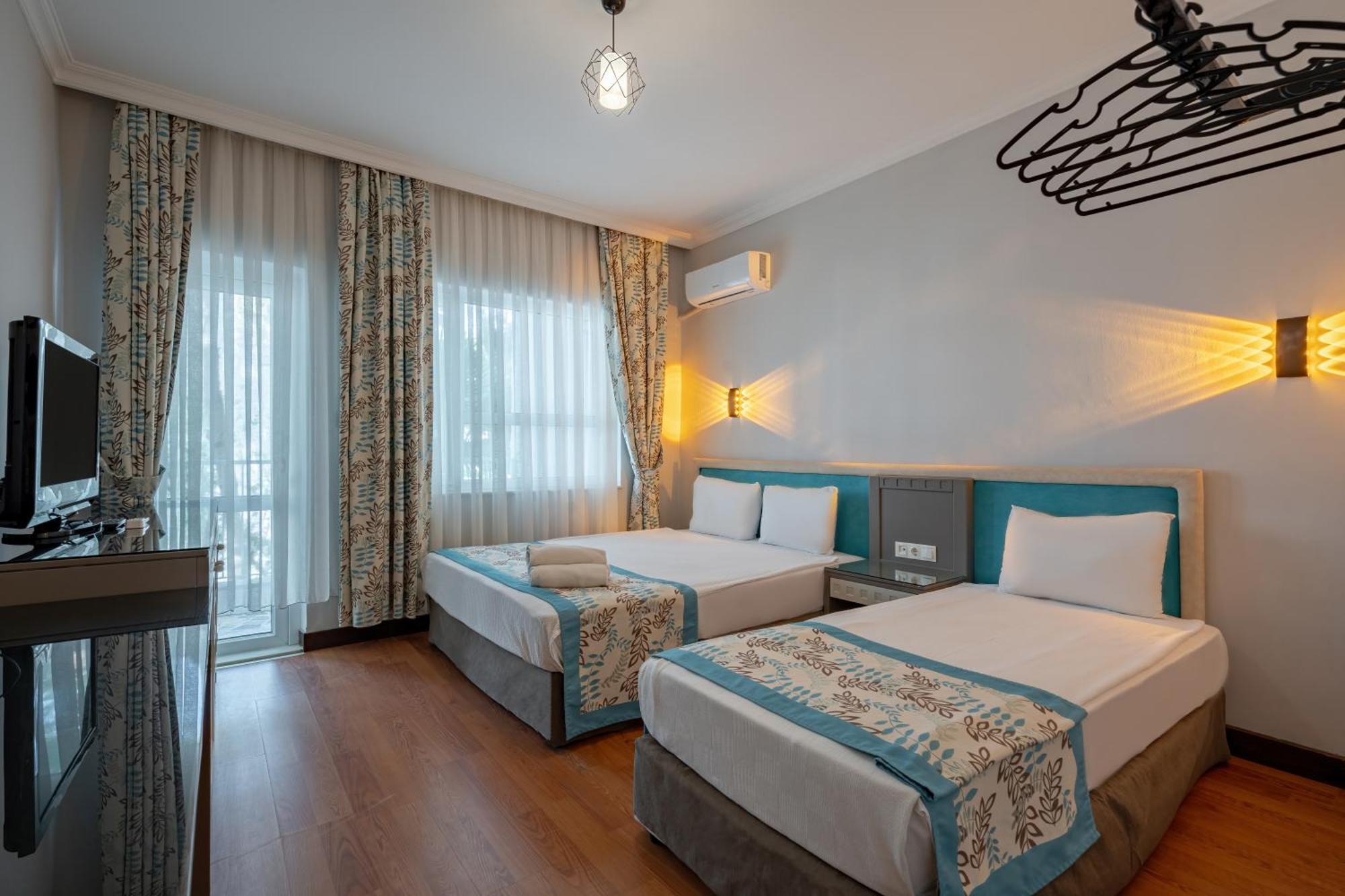 Hotel Nusso Club 4*