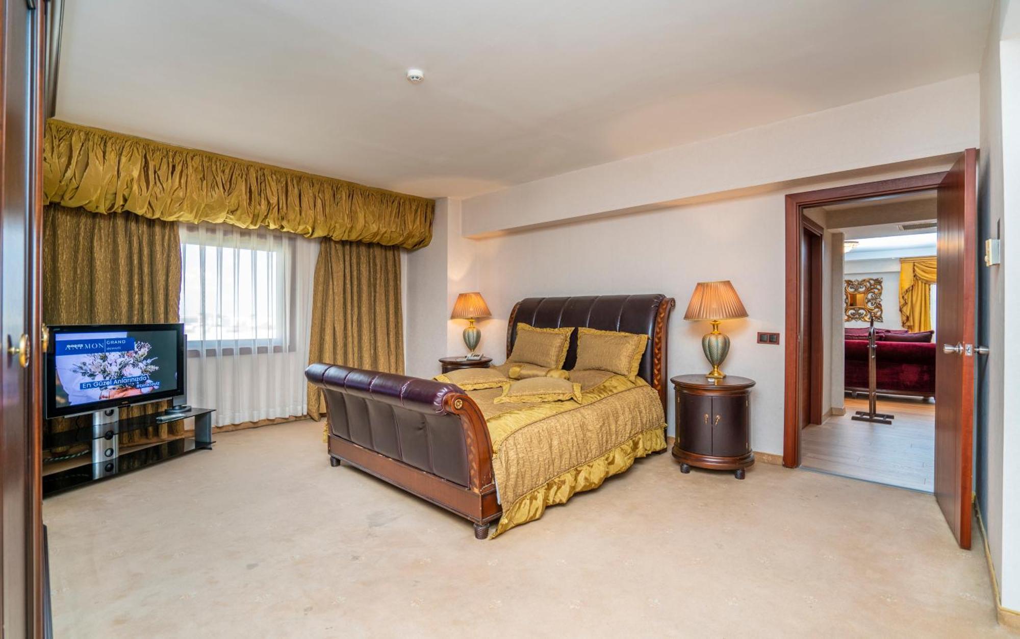 Hotel Anemon Grand