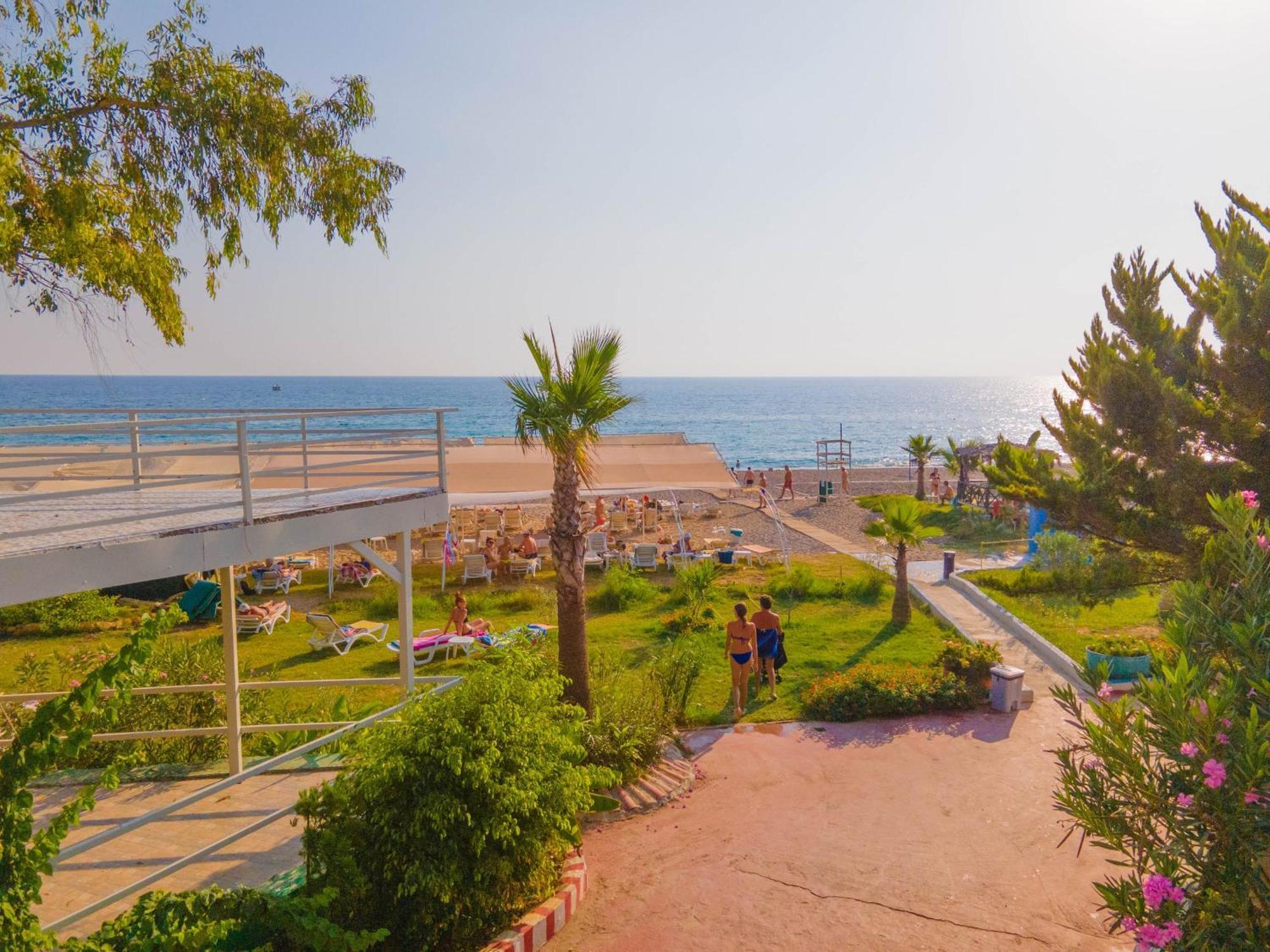 Hotel Elysium Elite & 4*