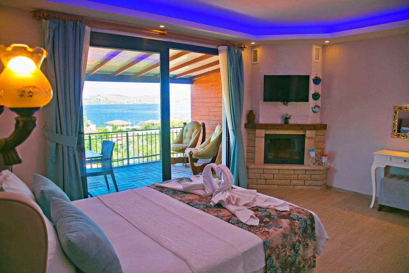 Suna House *