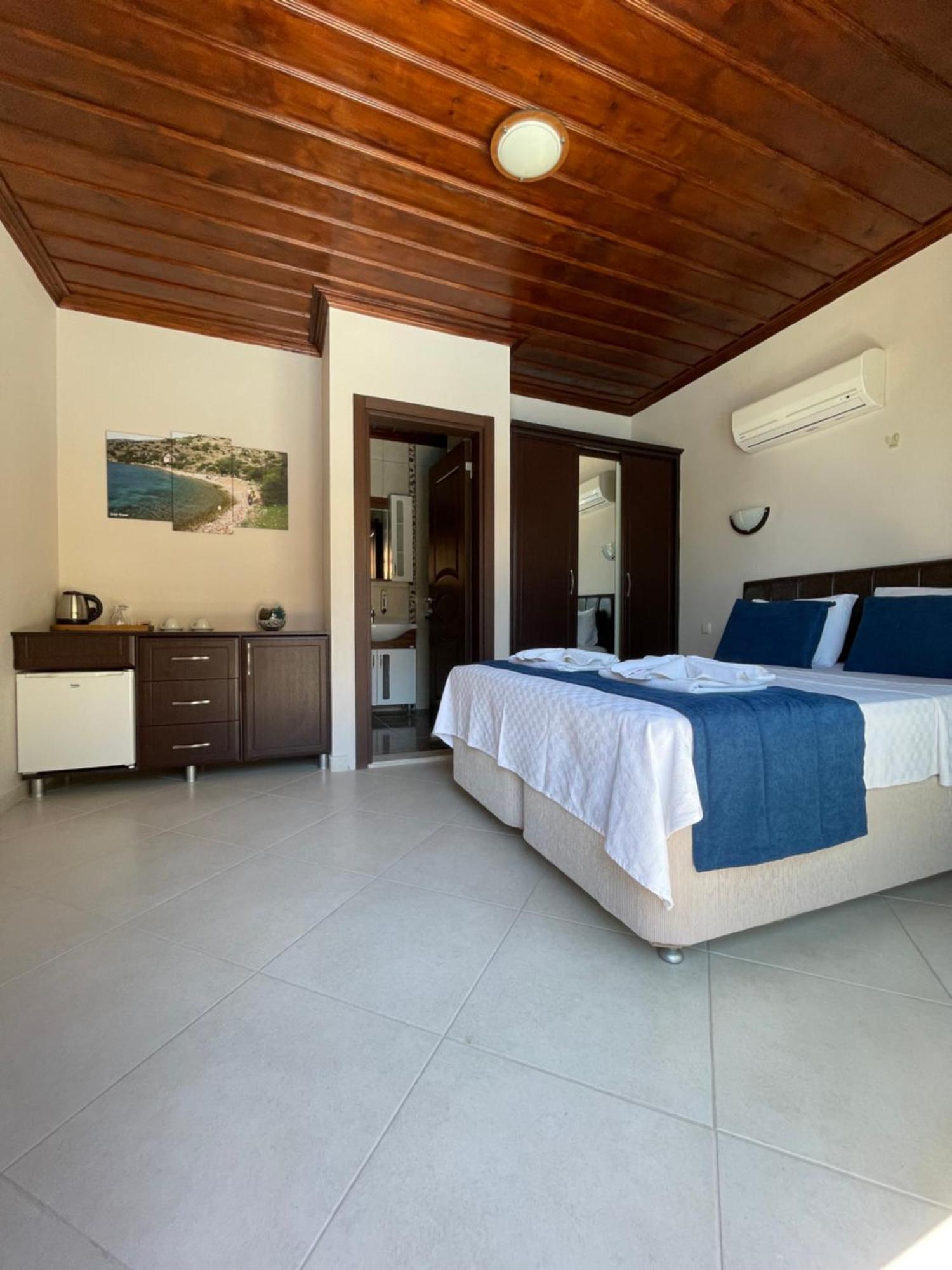 Suna House *