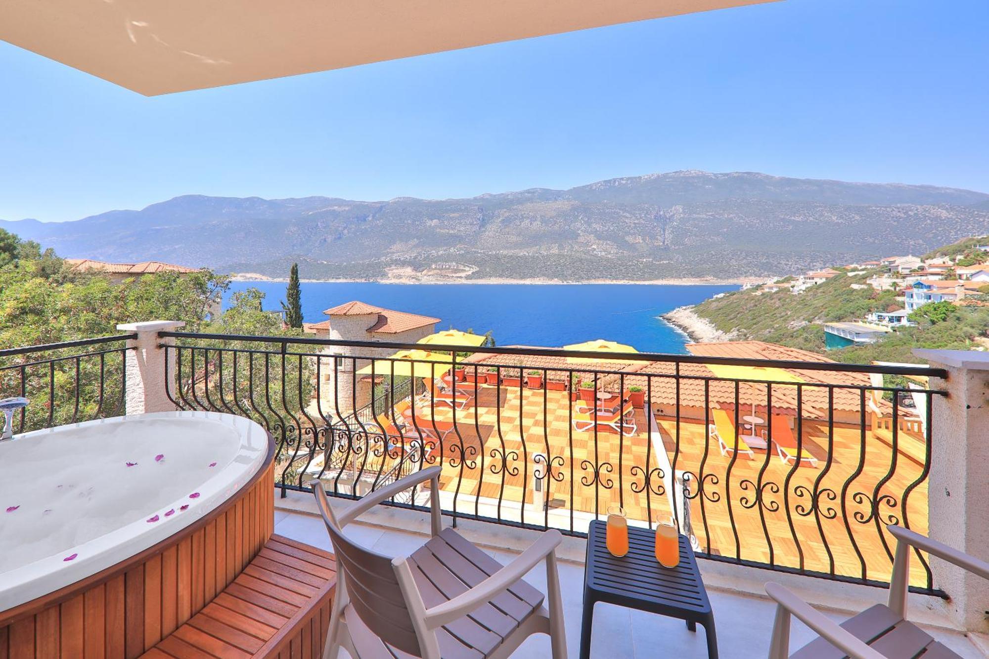 Atalante Hotel 2*
