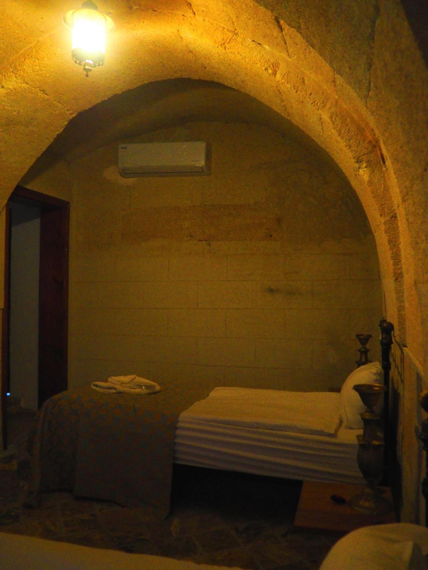 Nomads Cave & Rooftop Goreme