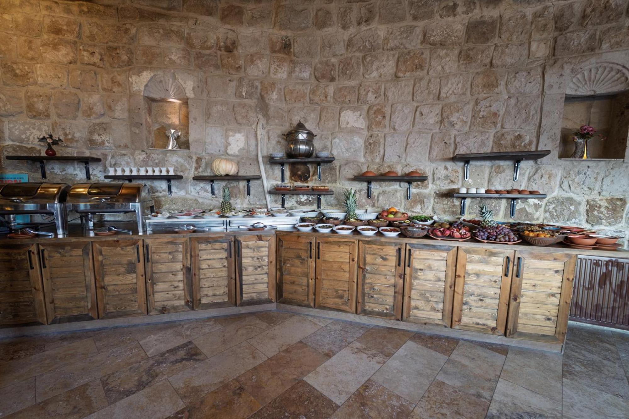 Hotel Grand Cave 2*