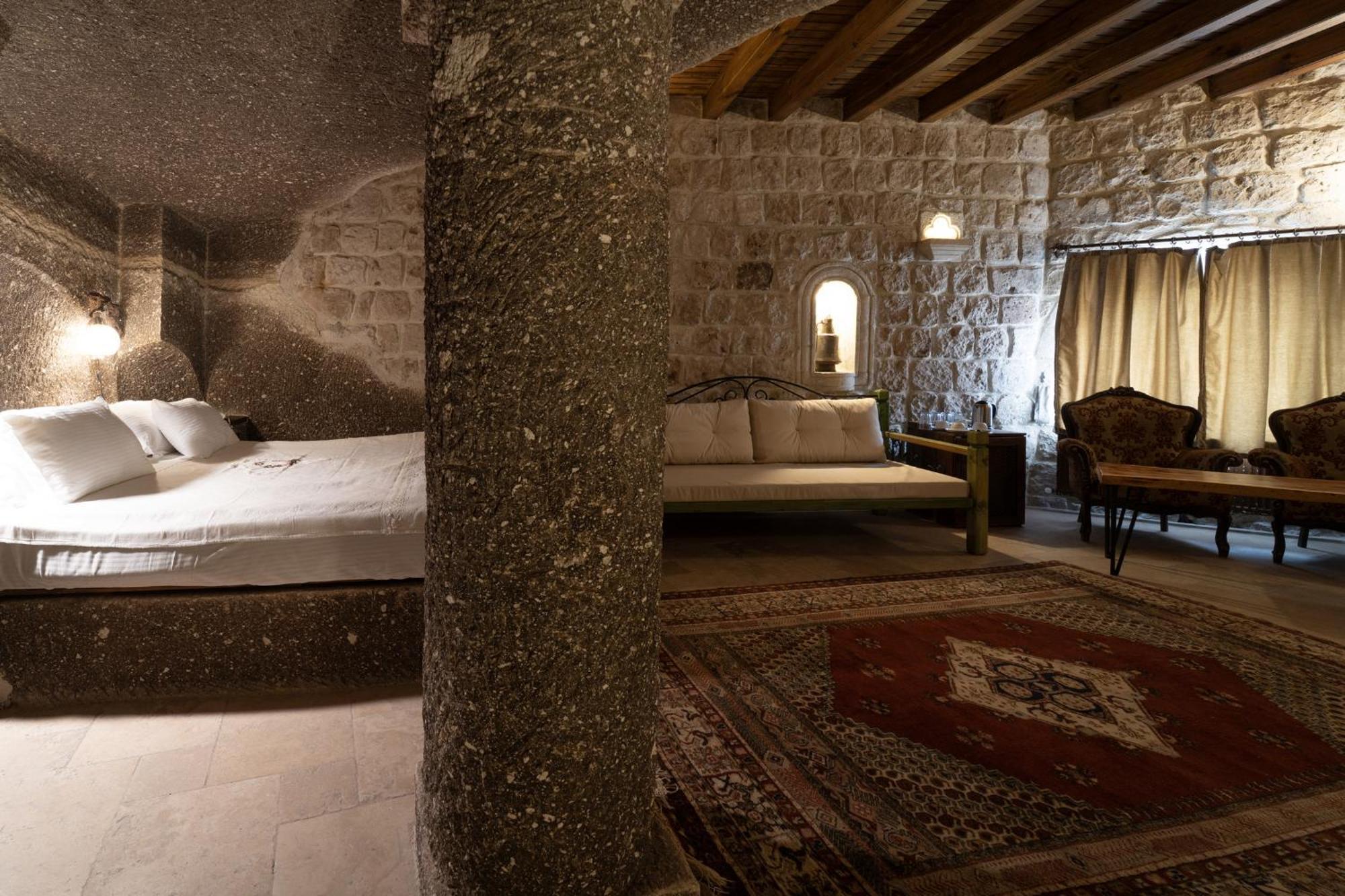 Hotel Grand Cave