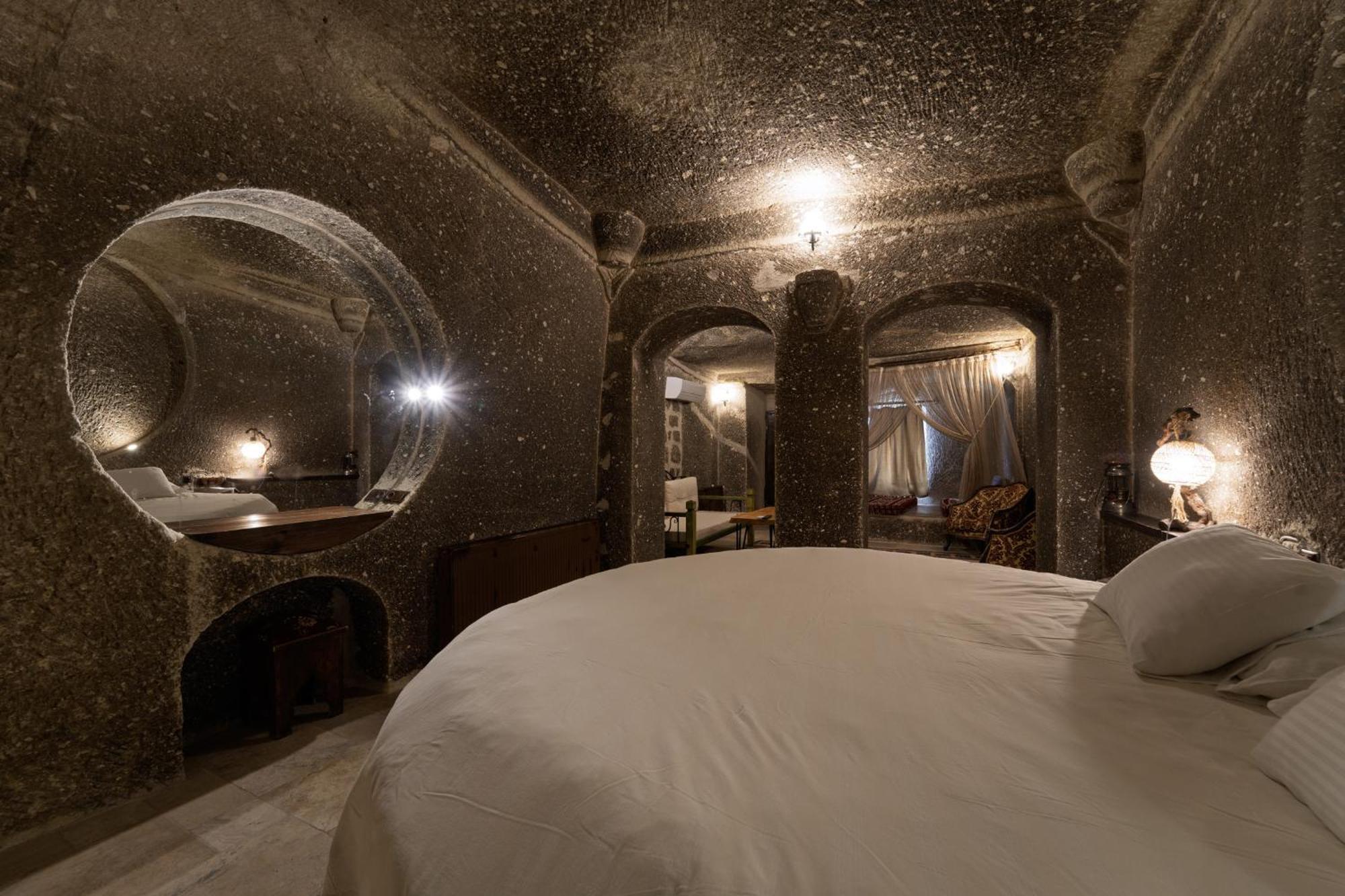 Hotel Grand Cave 2*