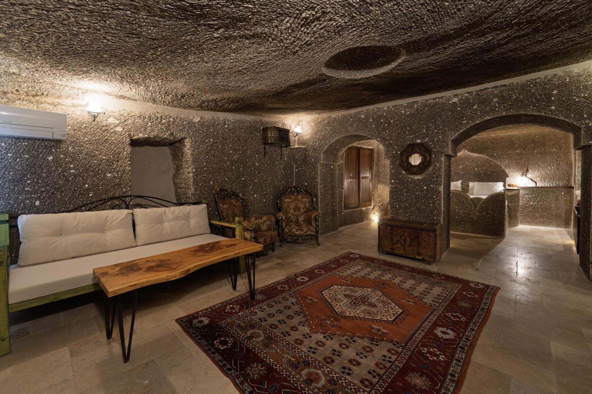 Hotel Grand Cave