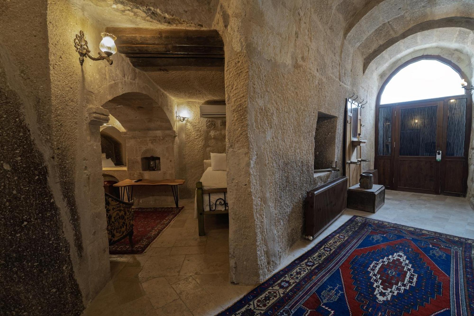Hotel Grand Cave 2*