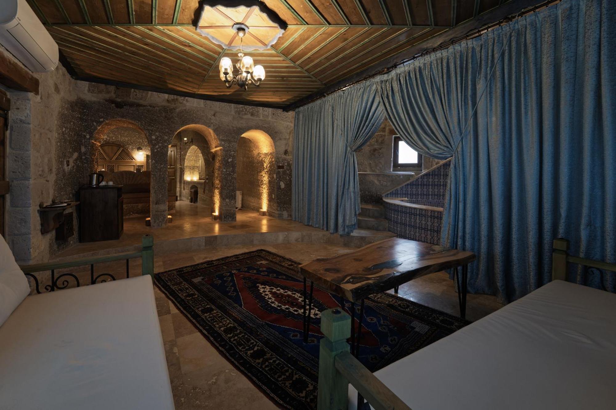 Hotel Grand Cave