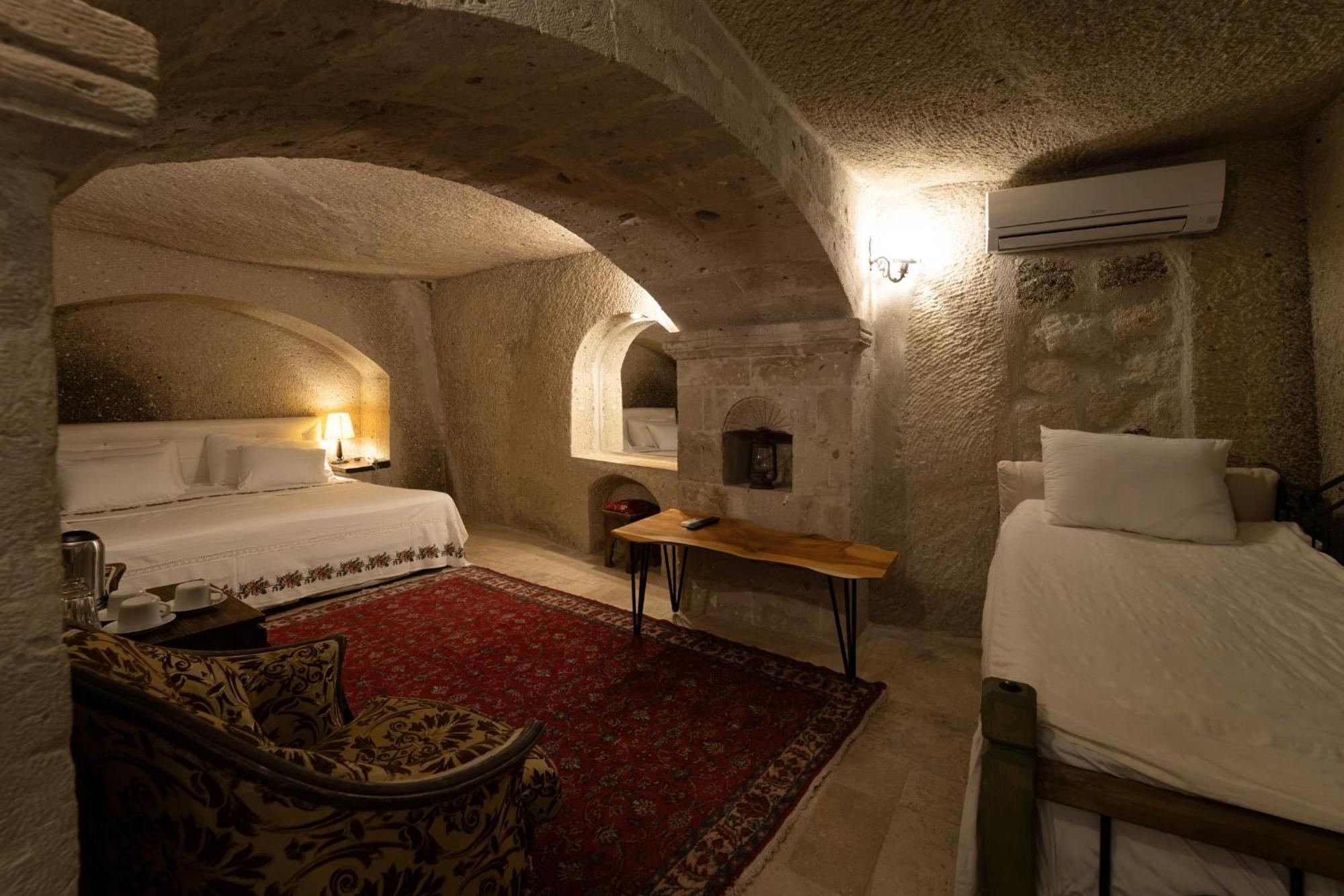 Hotel Grand Cave 2*