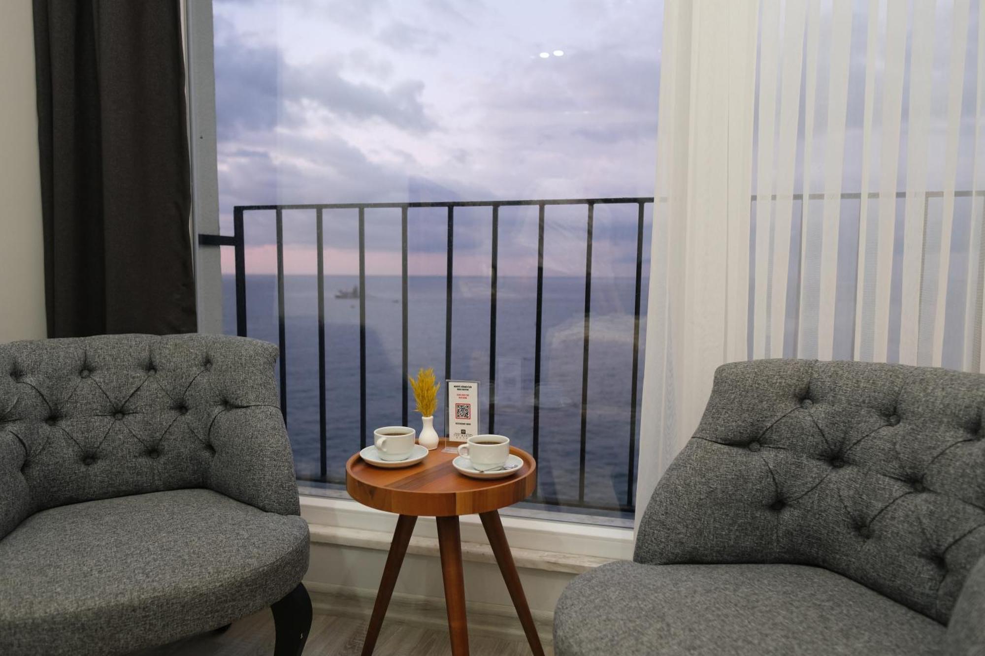 Hotel The Marine 3*