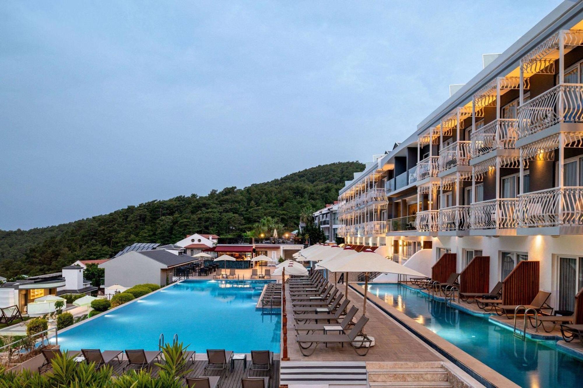 Hotel Ramada By Wyndham Fethiye Adult Only