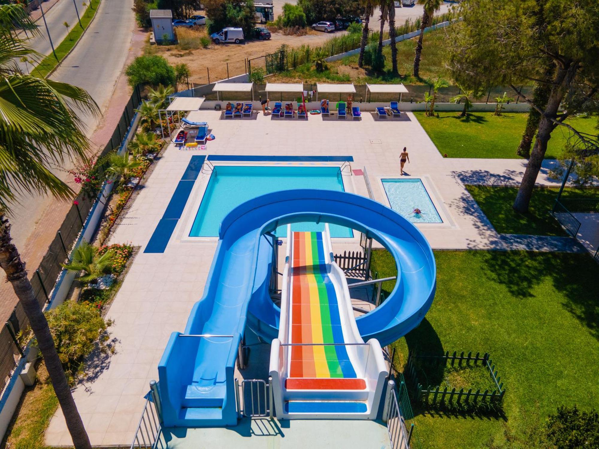 Resort Sural Garden Side