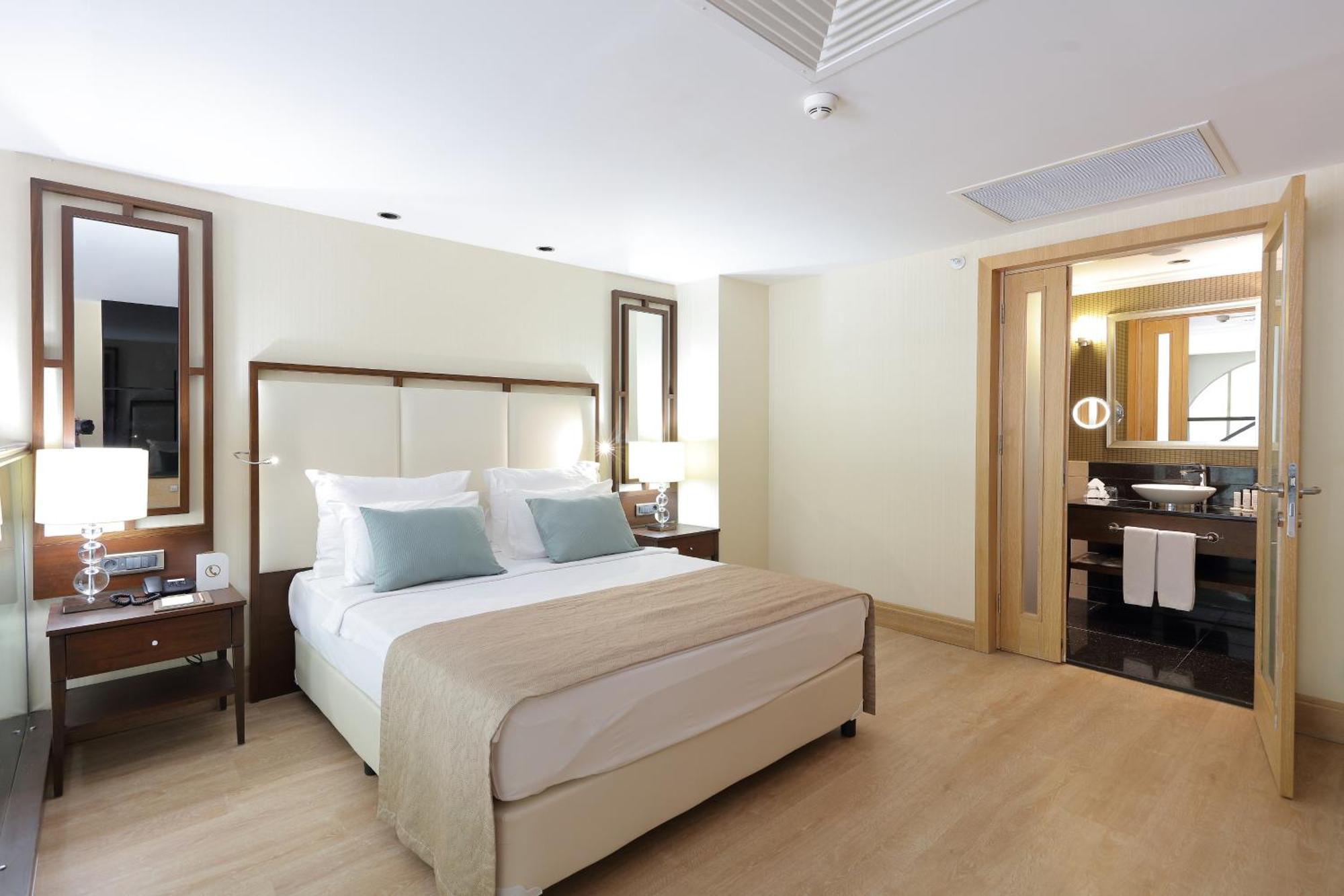 Juju Premier Palace Hotel 5*