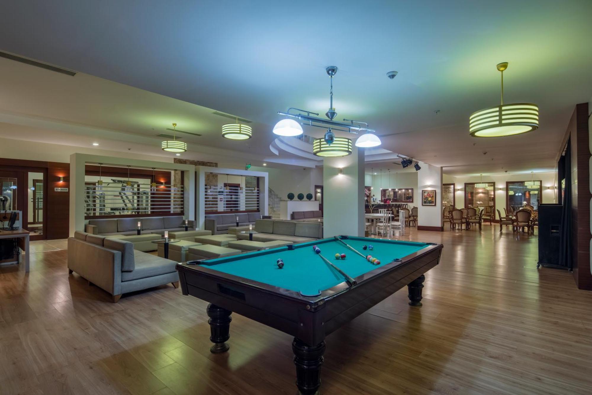 Trendy Adults Only 4* Side