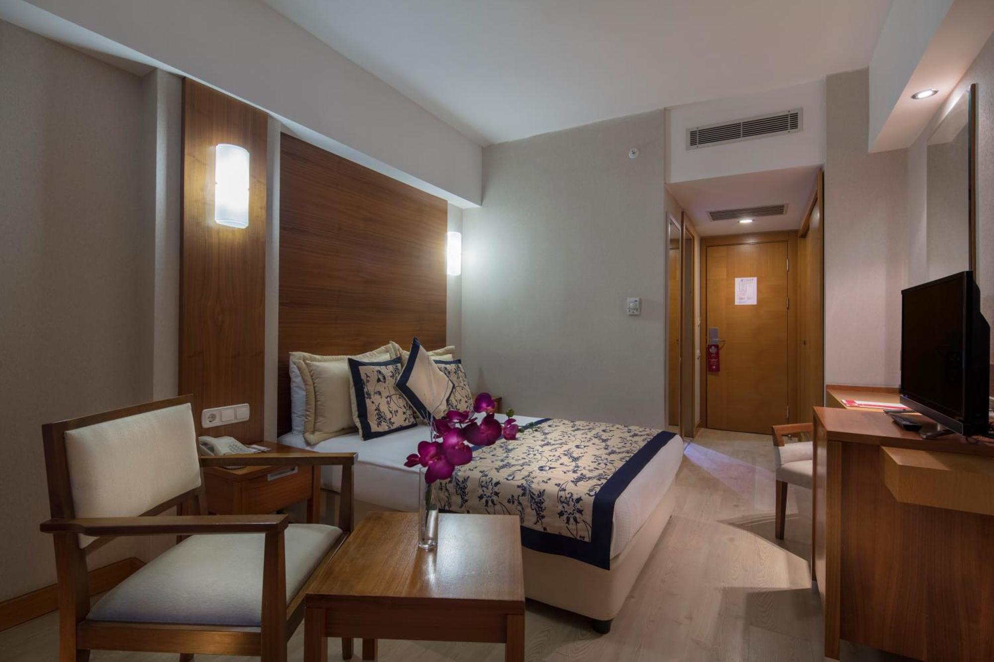 Trendy Adults Only 4*