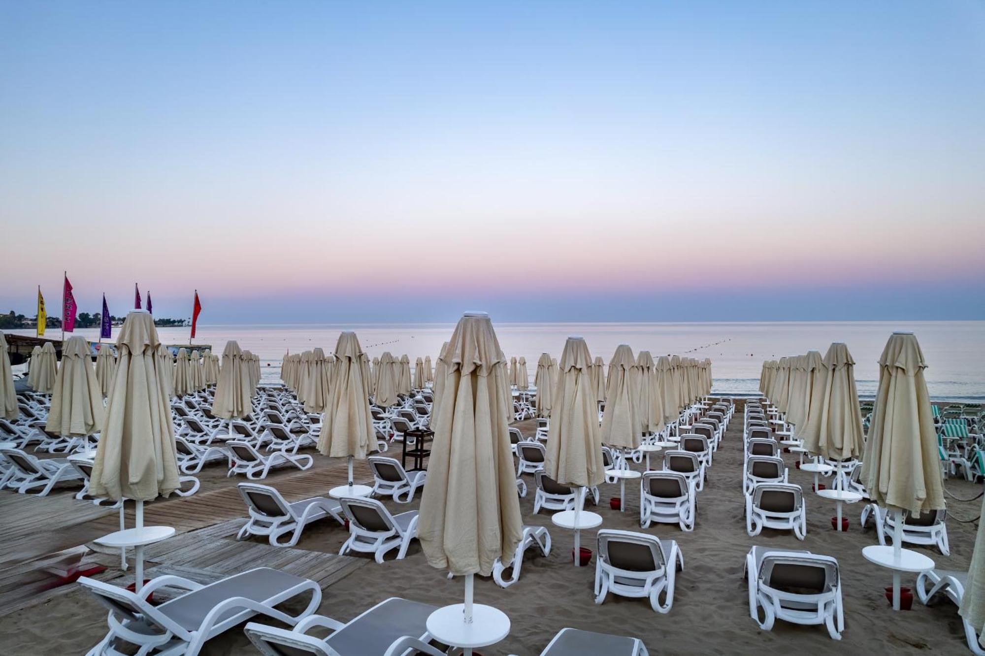 Trendy Adults Only 4*