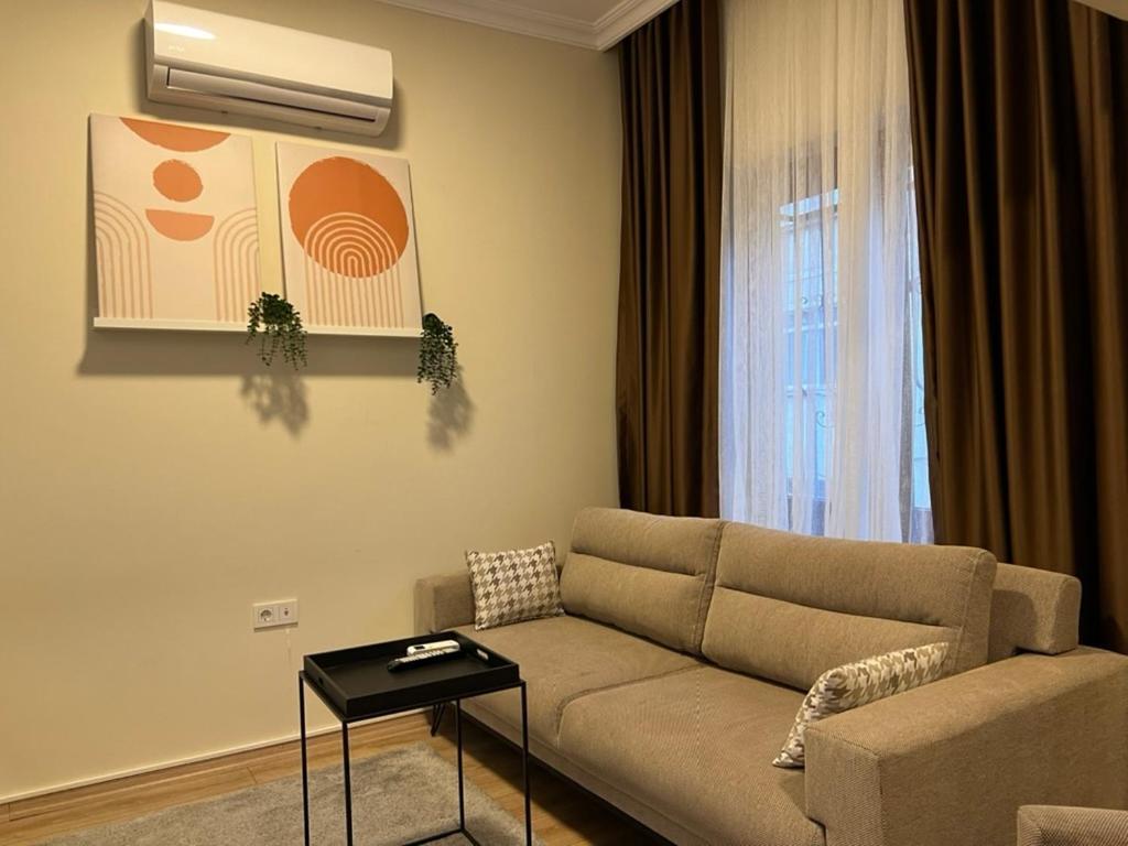 Roj Apartment
