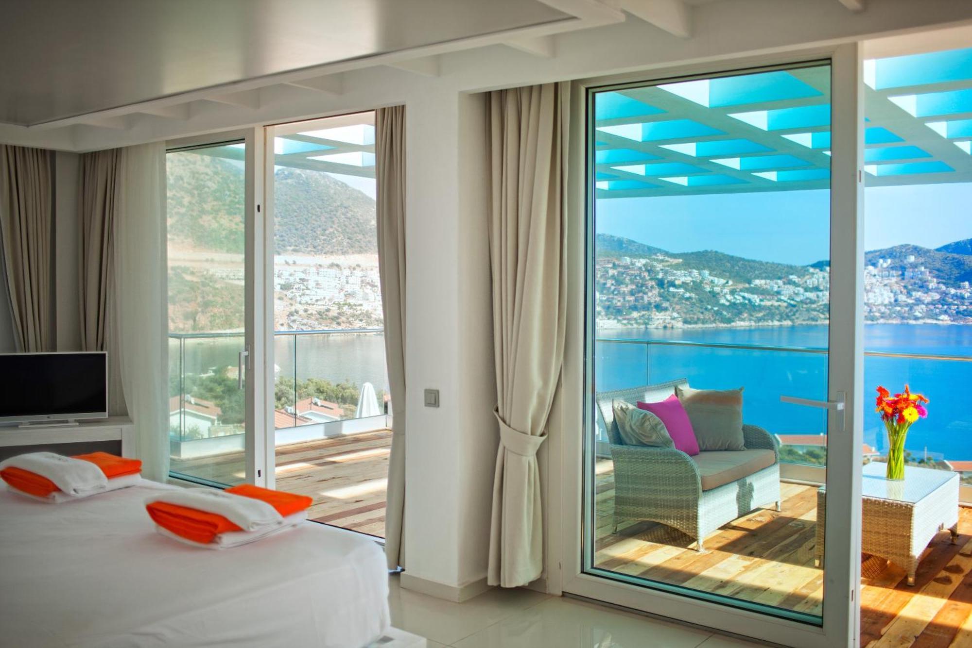 Asfiya Sea View Hotel *
