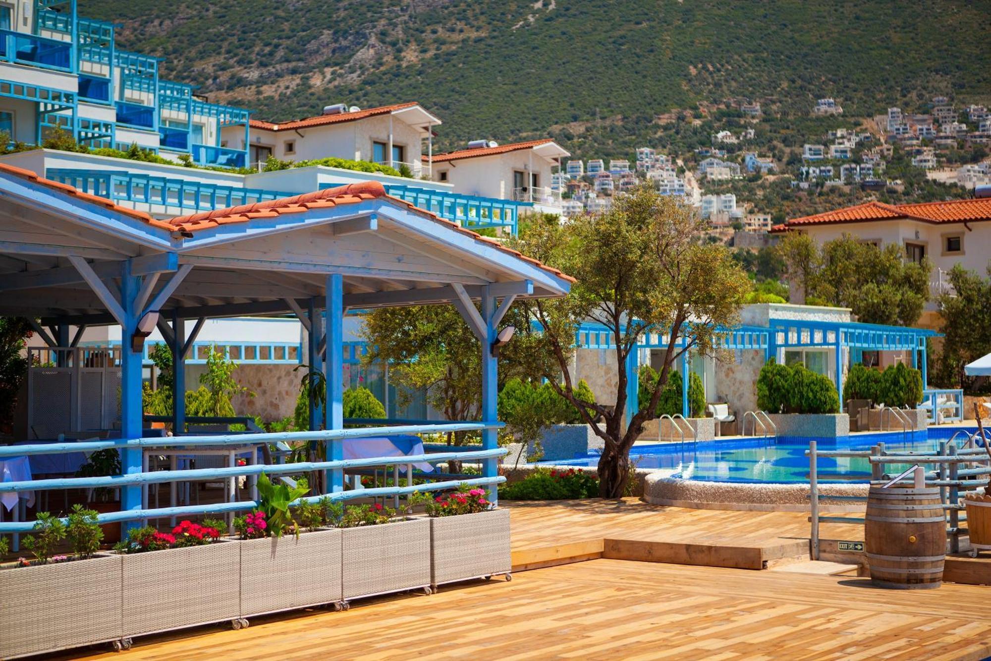 Asfiya Sea View Hotel *