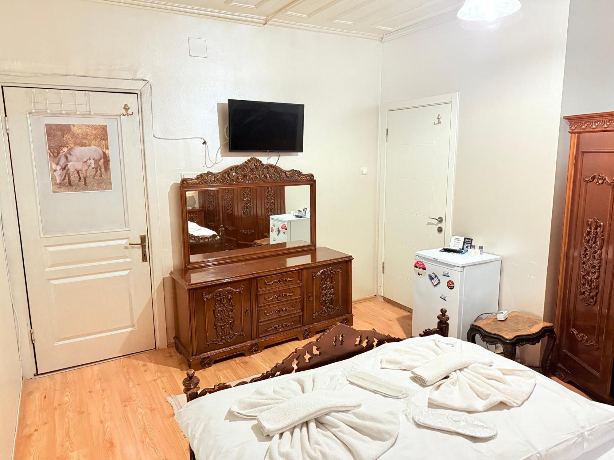 Oez Butik Antik Kent Myrleia Hotel 2*