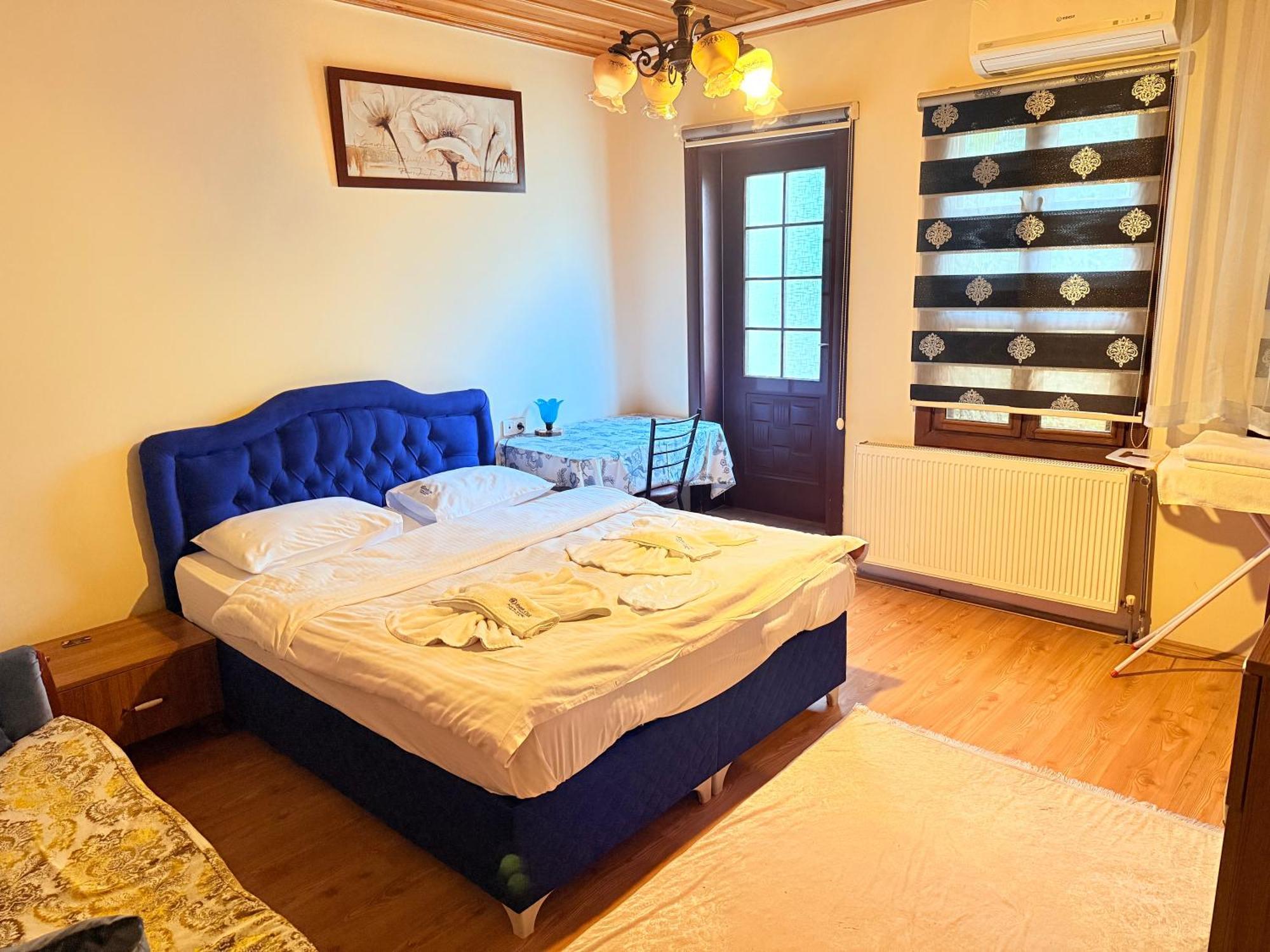 Hotel Oez Butik Antik Kent Myrleia Mudanya