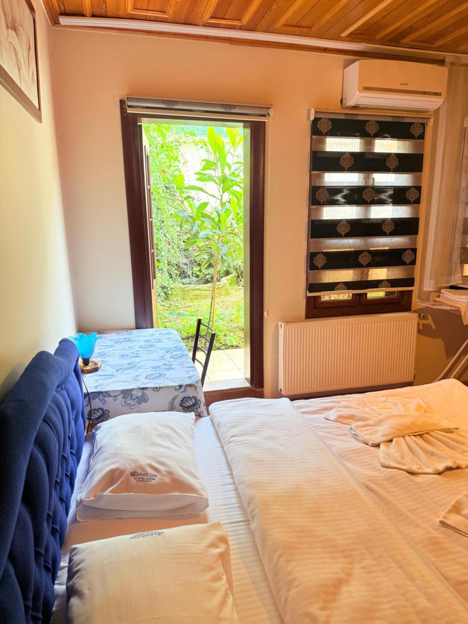 Hotel Oez Butik Antik Kent Myrleia Mudanya
