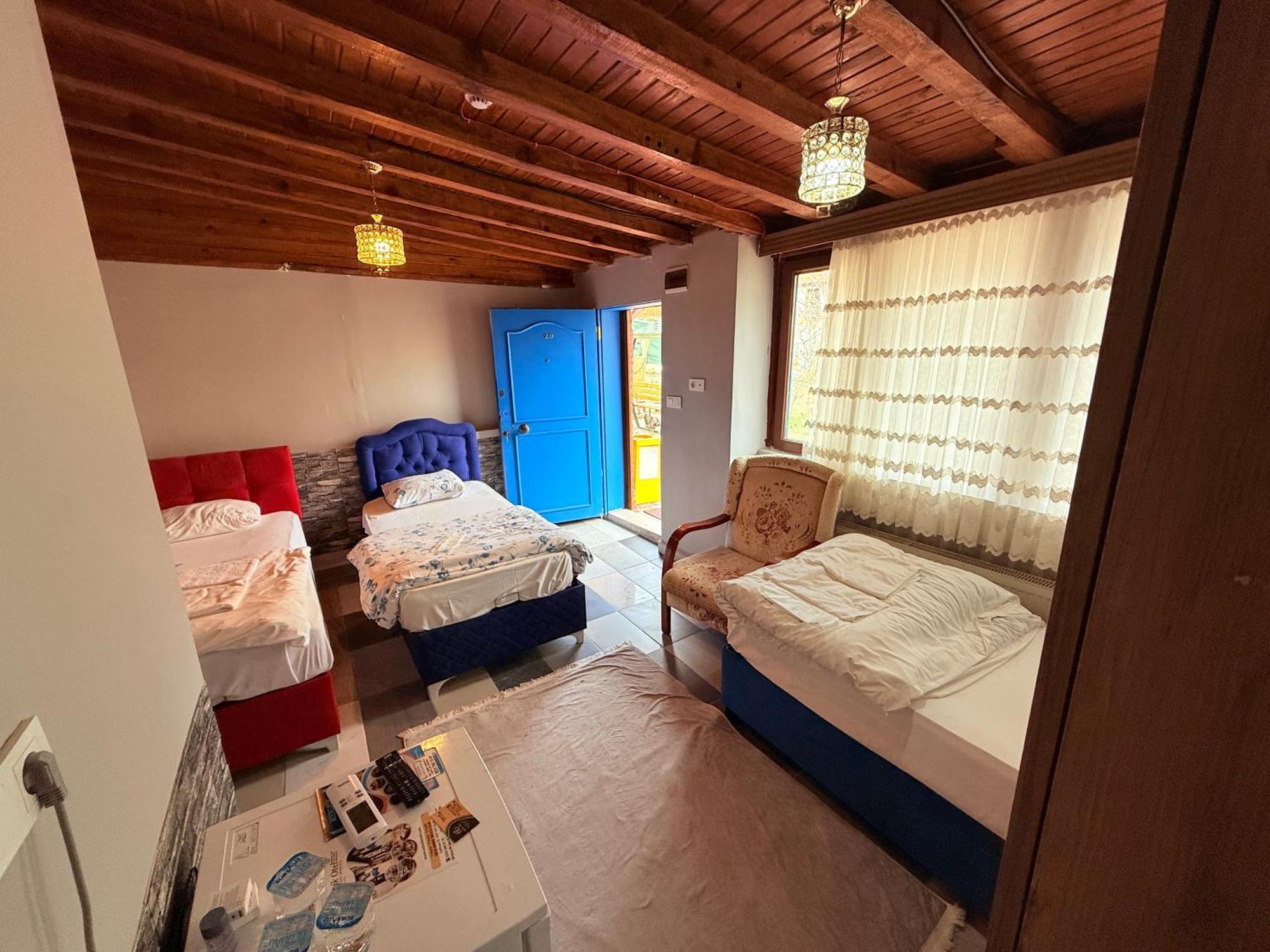 Hotel Oez Butik Antik Kent Myrleia 2*